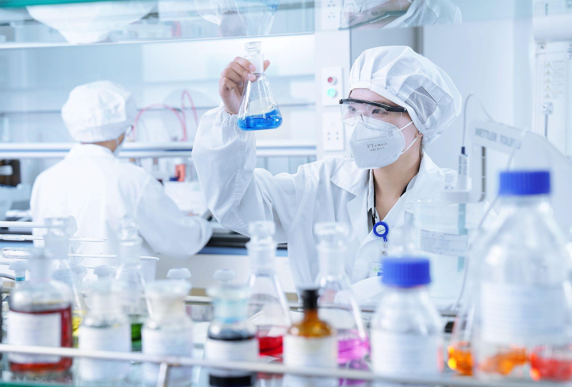 Trên toàn cầu, tỷ trọng của các thương vụ M&A quy mô cực lớn trong tổng giá trị giao dịch đang gia tăng, theo PwC. (Ảnh minh họa: Imexpharm)