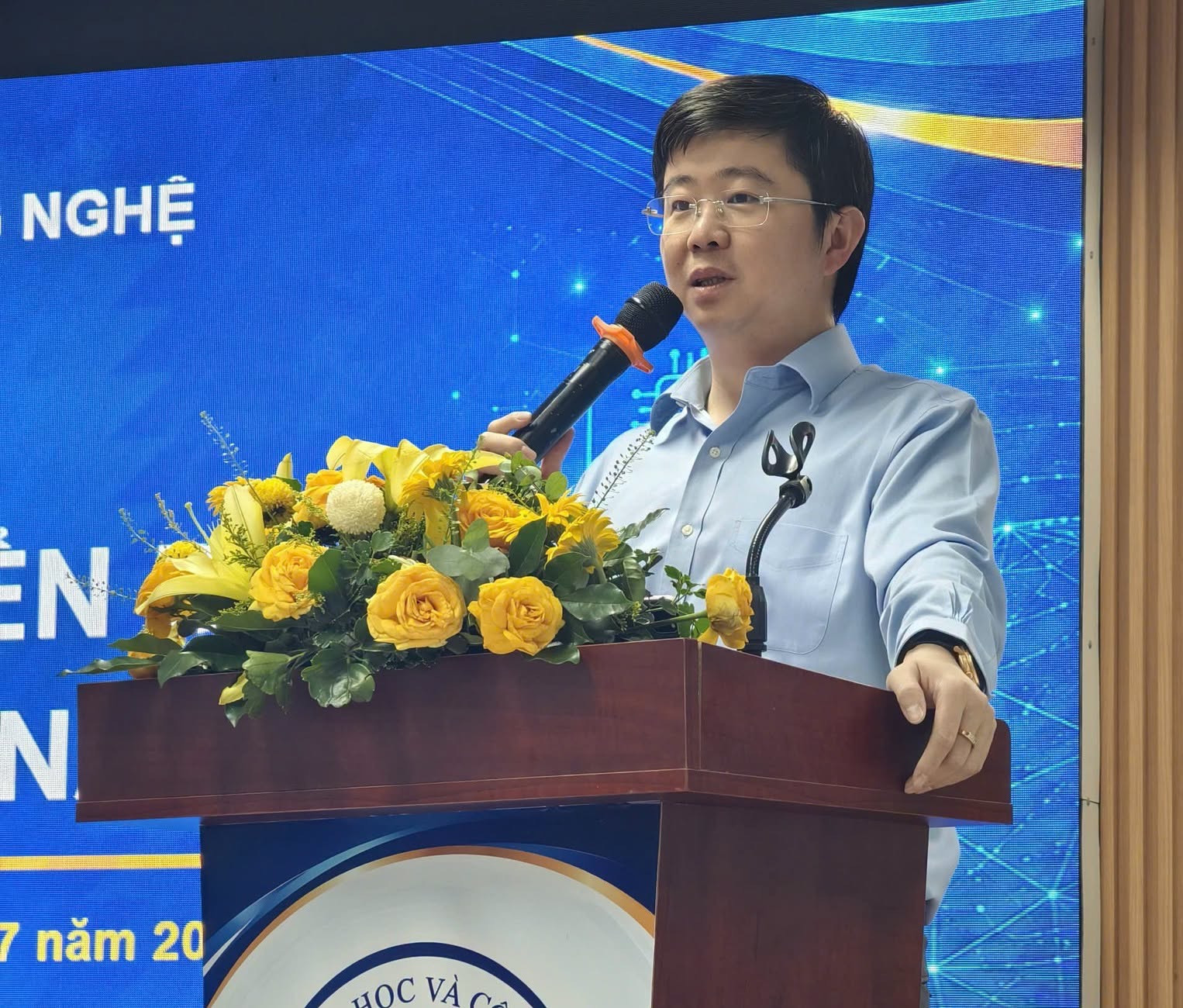 Thứ trưởng Bộ KHCN Bùi Hoàng Phương phát biểu tại hội nghị