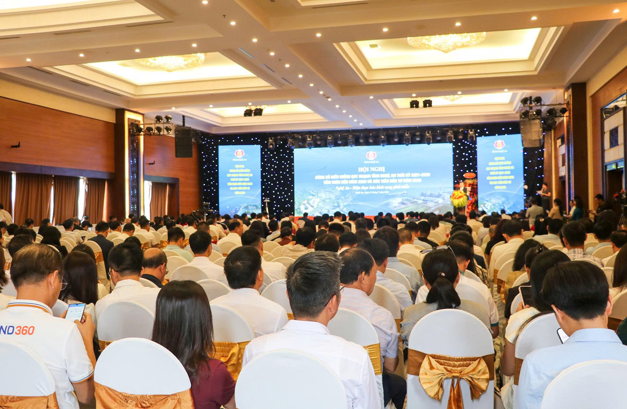 Quang cảnh hội nghị