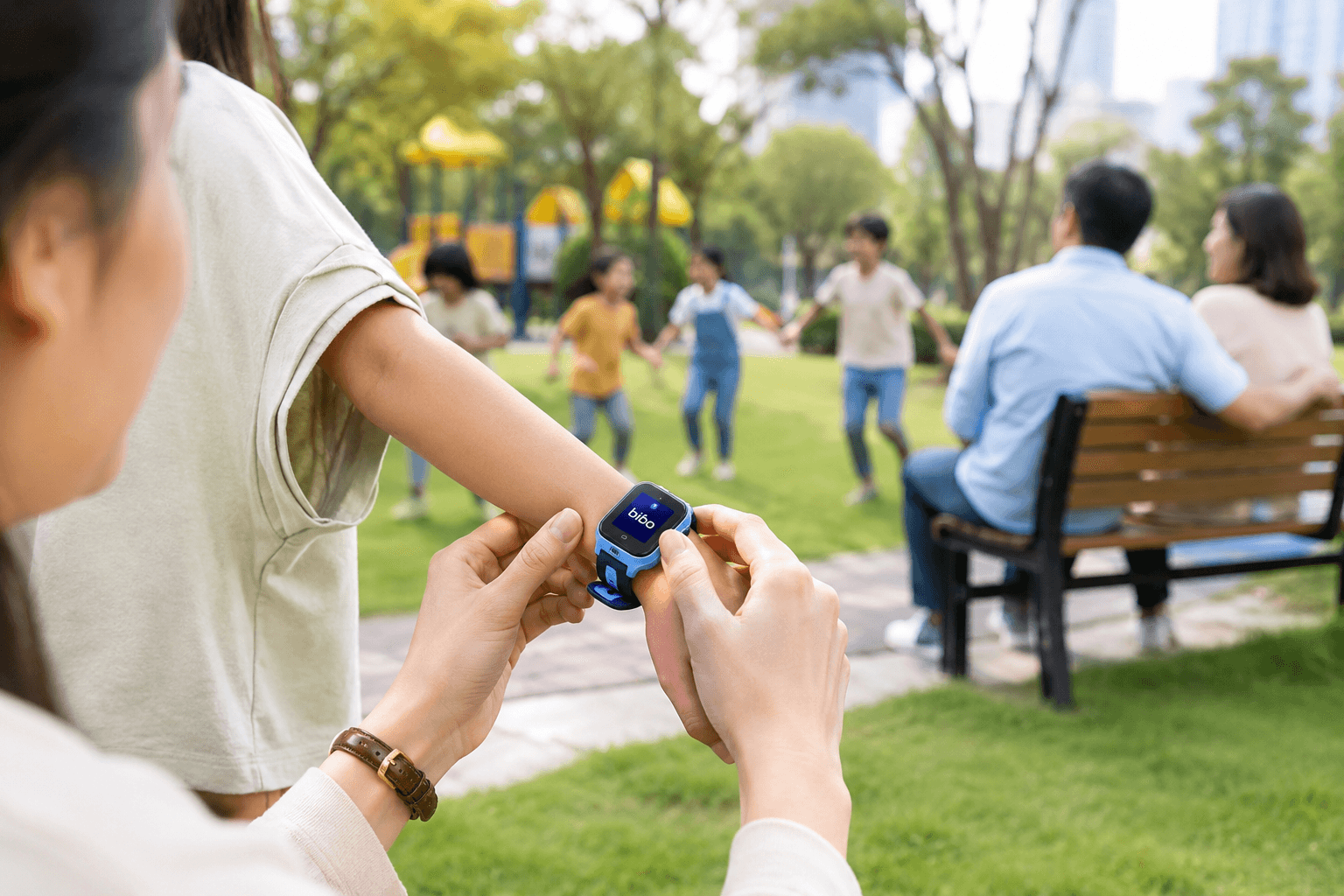 BiboWatch là sự kết hợp giữa đồng hồ thông minh đeo tay và SIM điện thoại tích hợp dữ liệu di động.