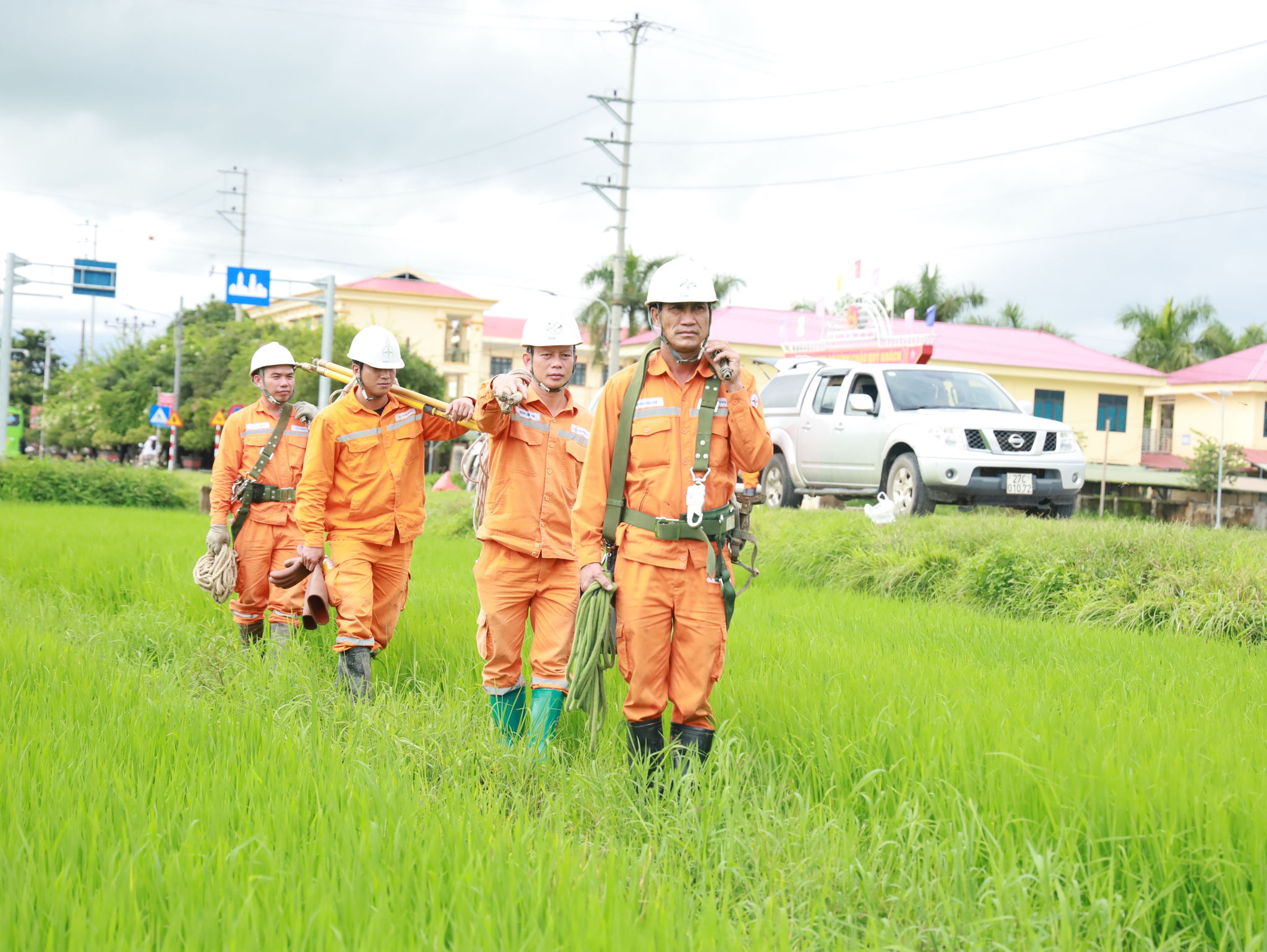 Vật tư, phương tiện phục vụ công tác phòng, chống thiên tai được EVNNPC kiểm tra, chuẩn bị sẵn sàng