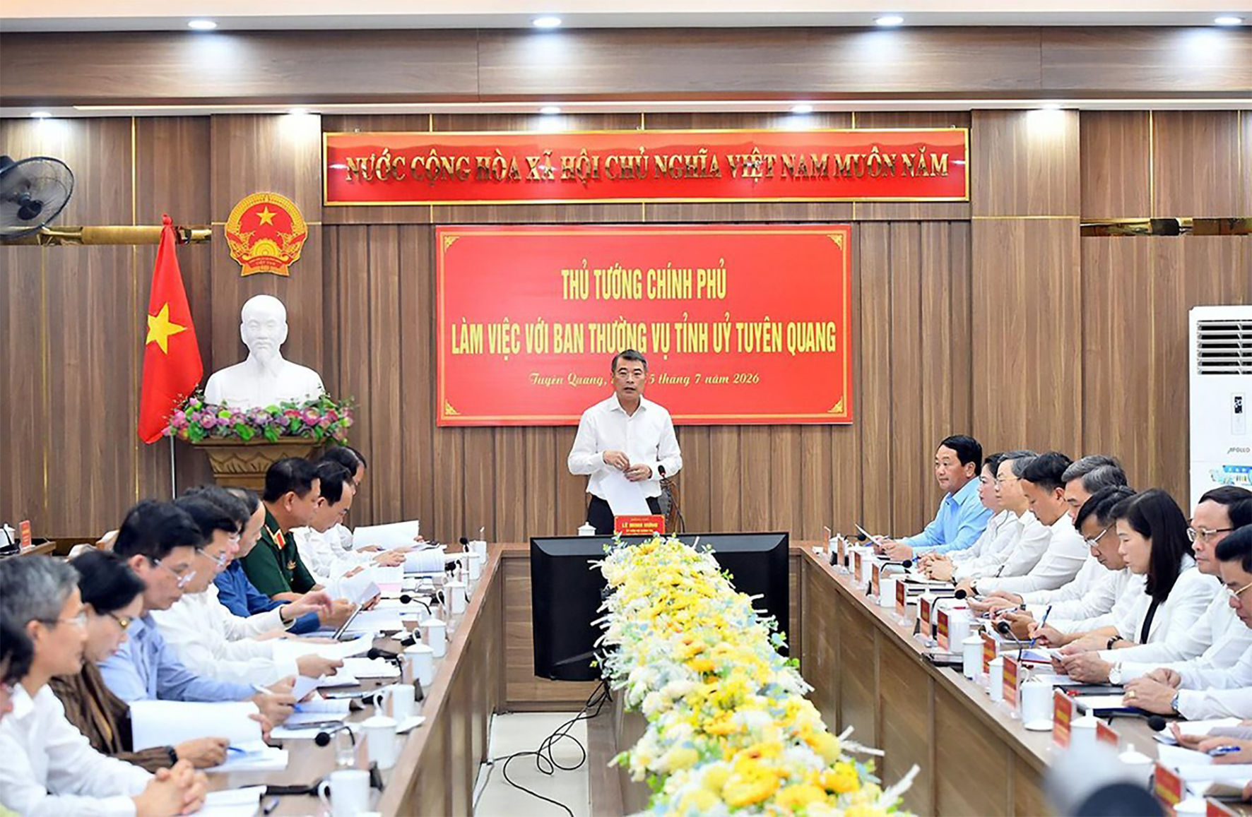 Ảnh 1 Thủ tướng Chính phủ Lê Minh Hưng làm việc tại Tuyên Quang