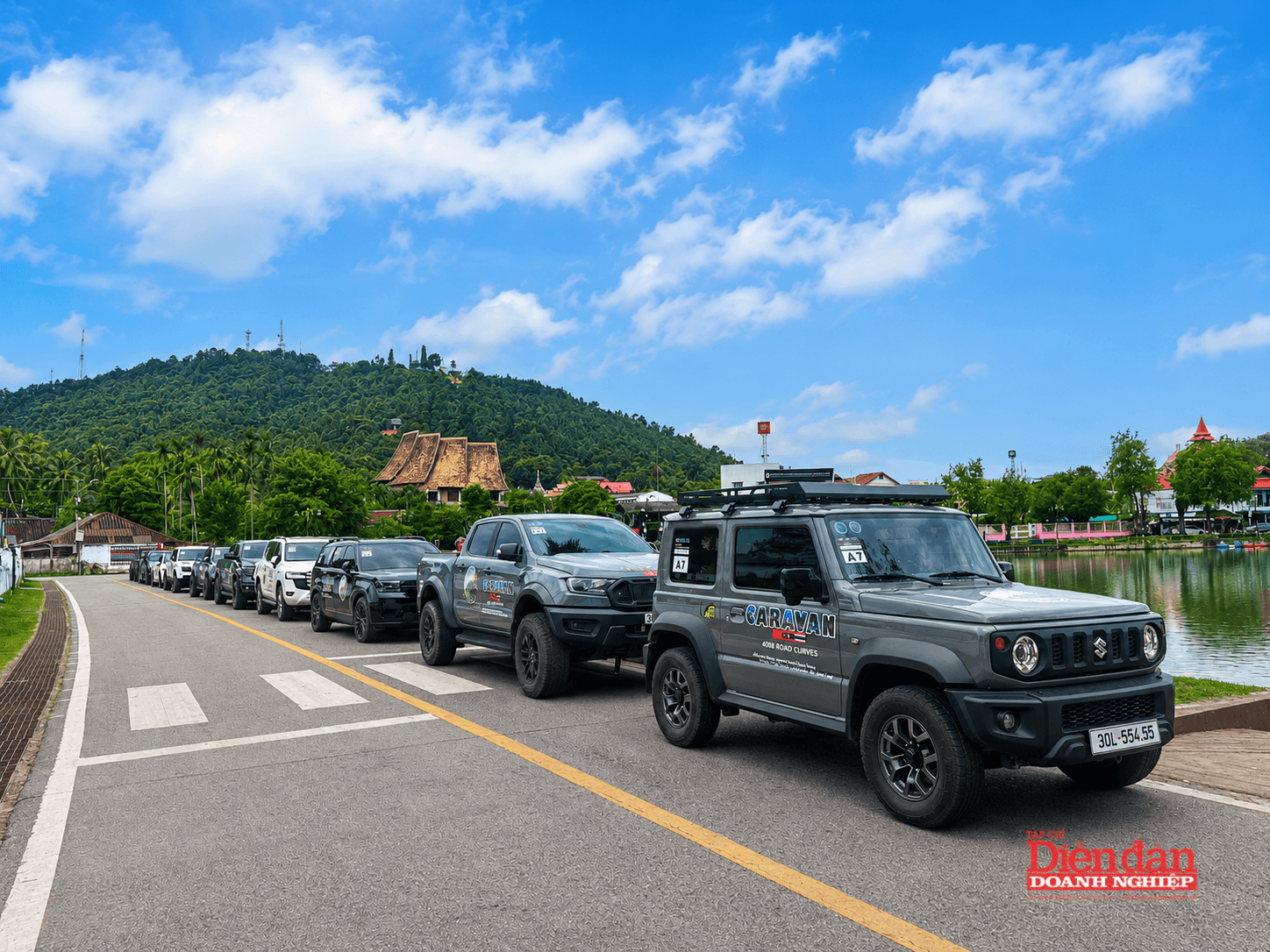 Đoàn xe Caravan tự lái trên hành trình xuyên Việt - Lào - Thái