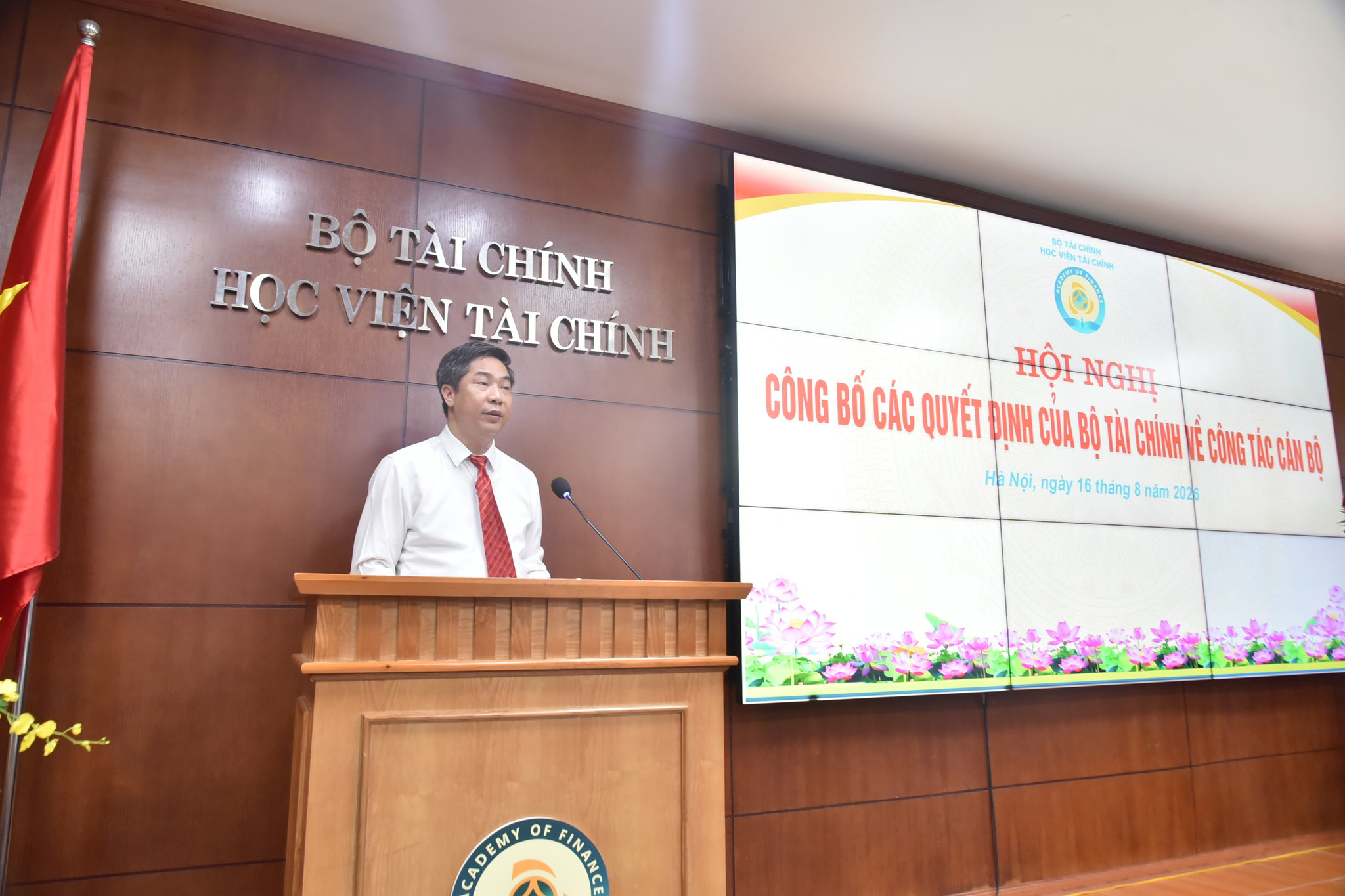 GĐHV phát biểu