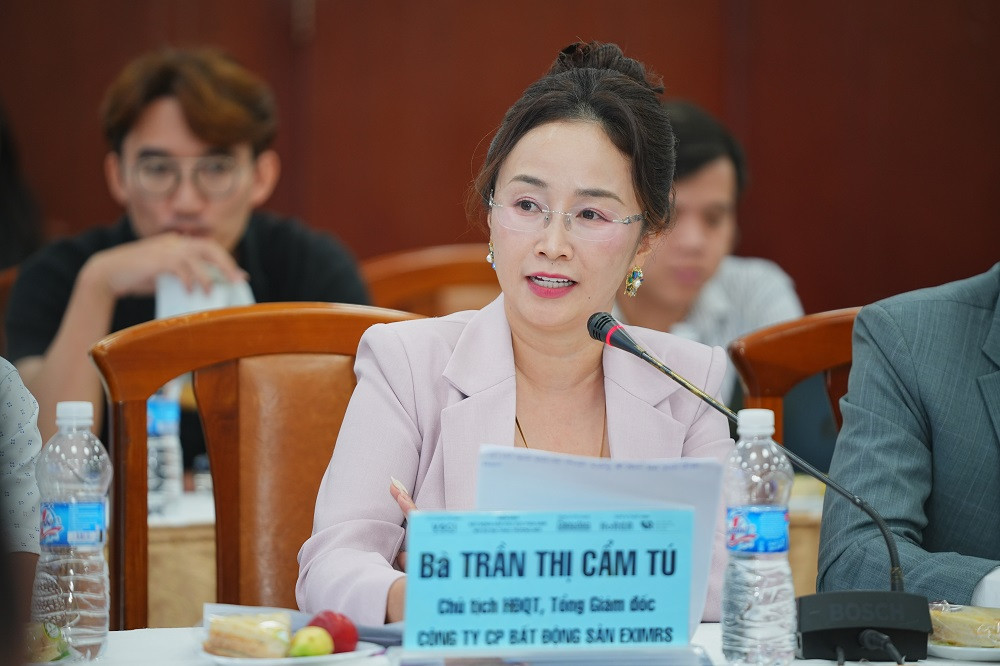 13.1 Bà Trần Thị Cẩm Tú - Chủ tịch HĐQT, Tổng Giám đốc Công ty Cổ phần Bất động sản EximRS