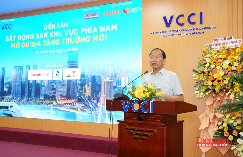 5.1 &Ocirc;ng Ho&agrave;ng Quang Ph&ograve;ng - Ph&oacute; Chủ tịch Li&ecirc;n đo&agrave;n Thương mại v&agrave; C&ocirc;ng nghiệp Việt Nam (VCCI)