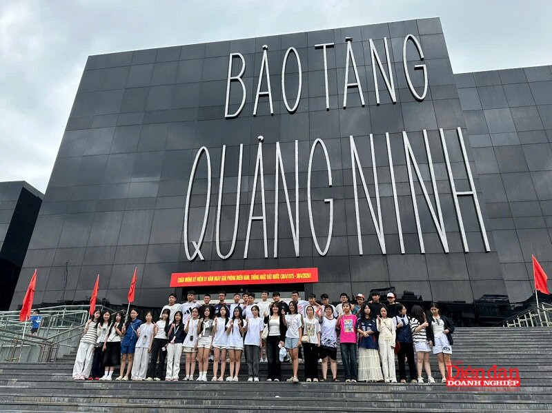 du-lich-quang-ninh.jpg