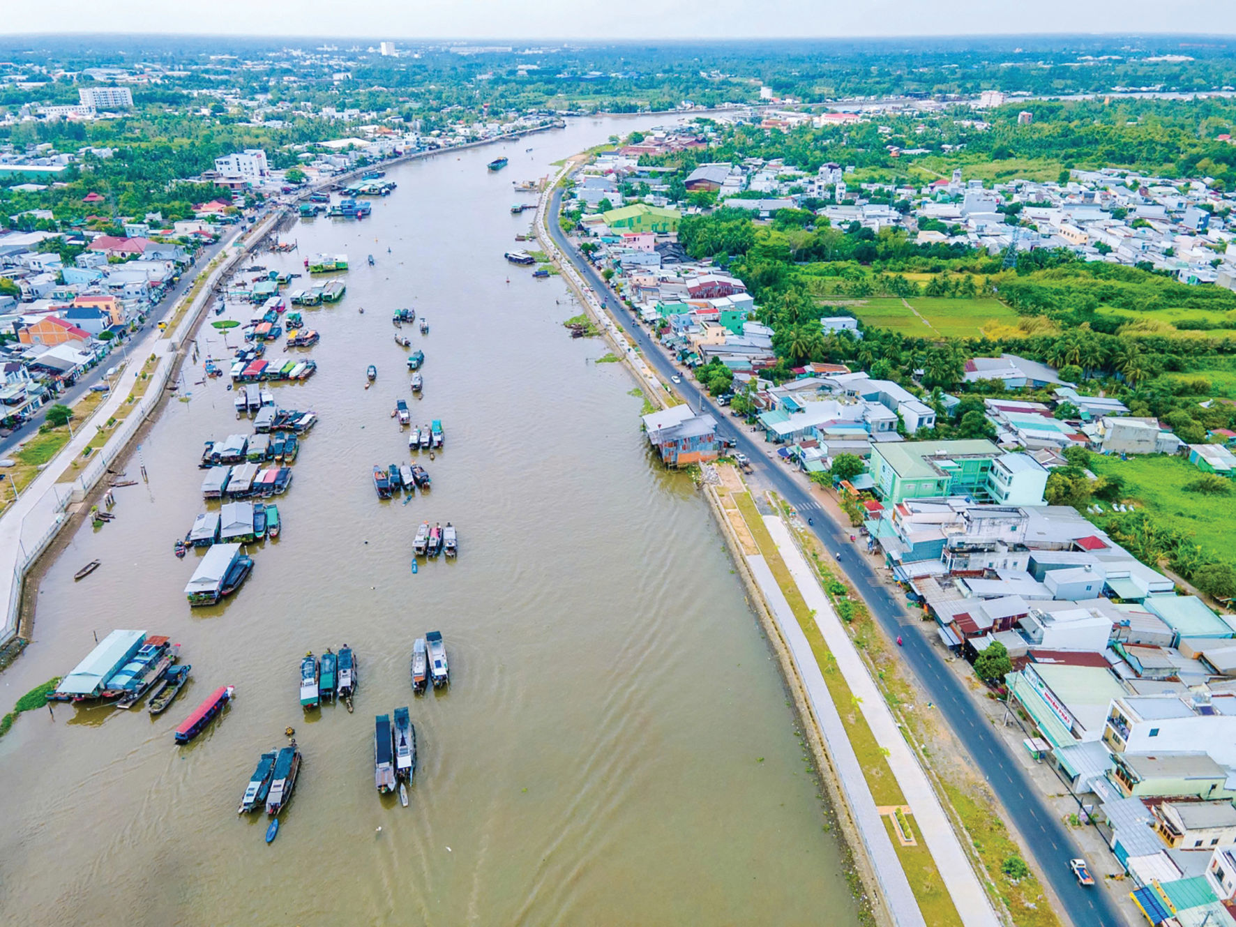 Chợ nổi Cái Răng nhìn từ trên cao
