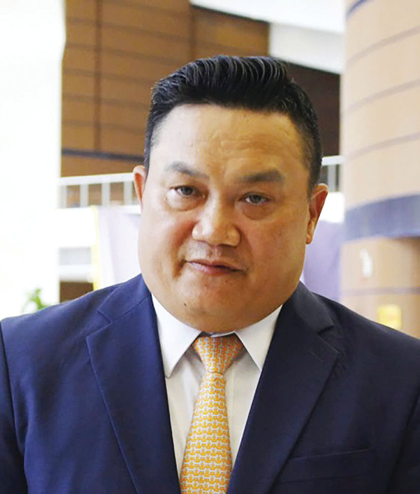 anh-1-ong-trung-cang.jpg
