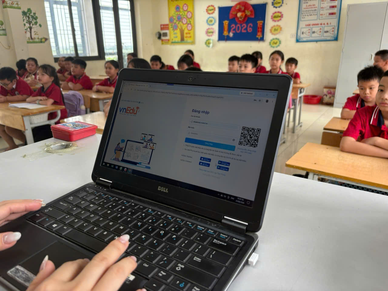 Hệ sinh thái giáo dục VnEdu của VNPT được ứng dụng hàng ngày, trong mọi công tác từ quản lý, giảng dạy tại Trường Tiểu học Đại Thịnh.