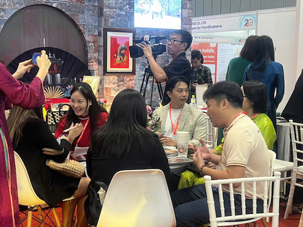 Doanh nghiệp Hà Nội B2B tại Khu gian hàng du lịch Hà Nội