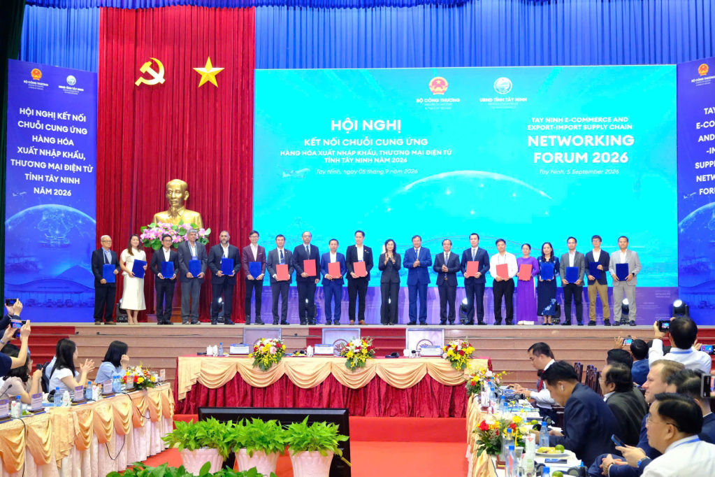 11 biên bản ghi nhớ hợp tác được ký kết giữa các cơ quan, hiệp hội, doanh nghiệp Tây Ninh với các đối tác trong và ngoài nước