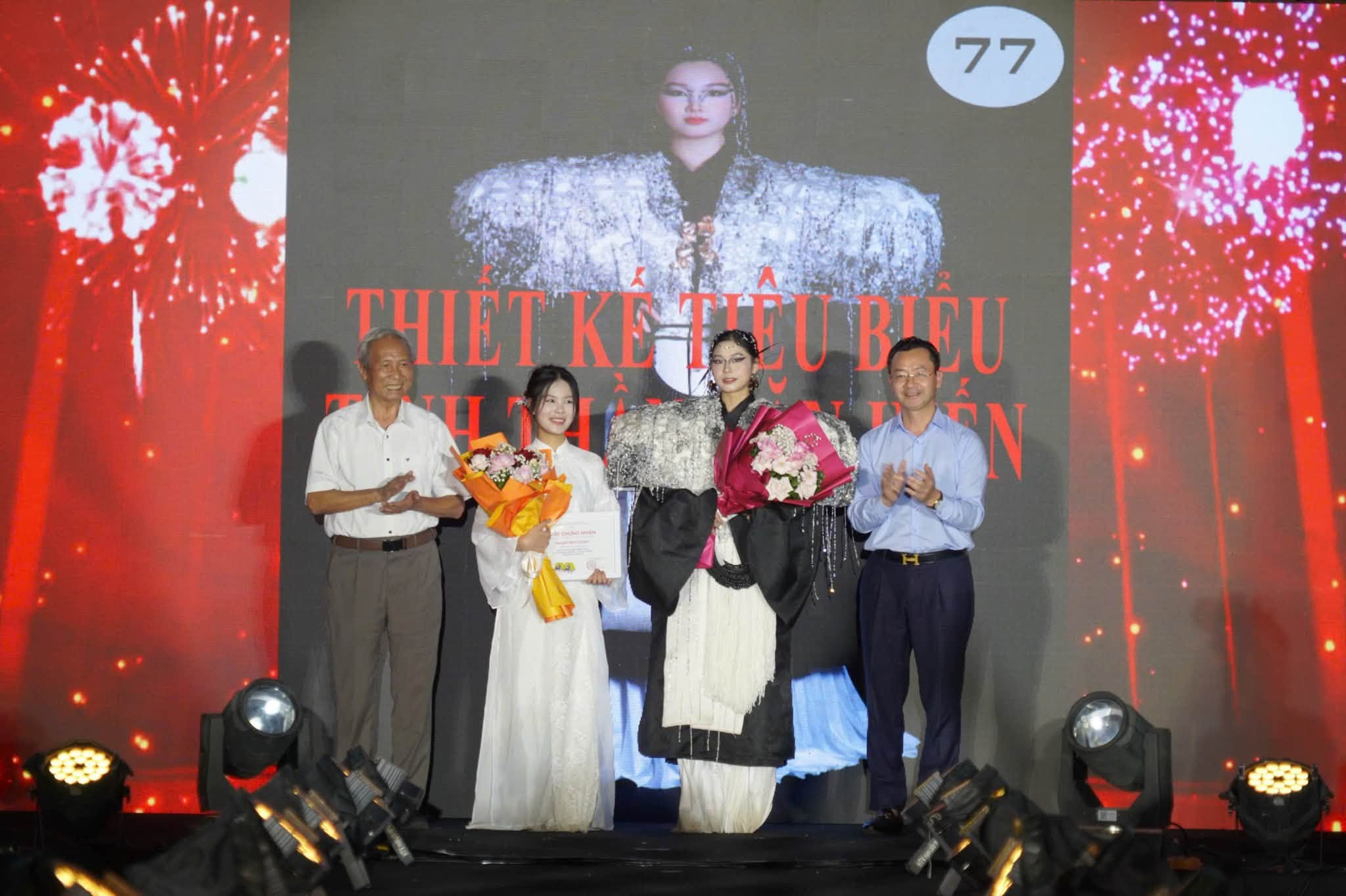 ảnh Giải Thiết Kế Tiêu Biểu - Tinh Thần Văn Hiến