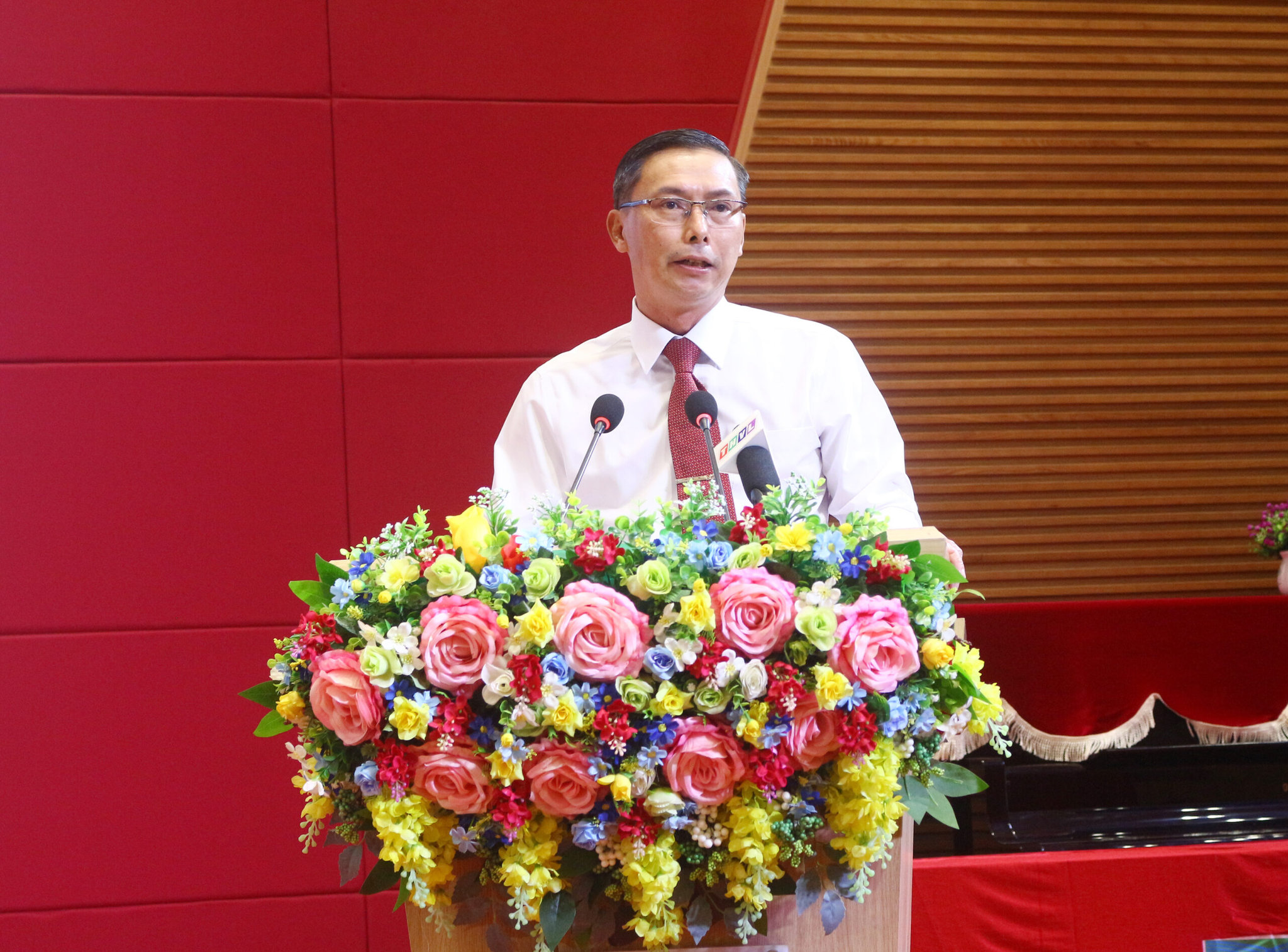 Ông Nguyễn Văn Giới, Phó Giám đốc Sở Khoa học và Công nghệ tỉnh Vĩnh Long phát biểu tại buổi Đối thoại