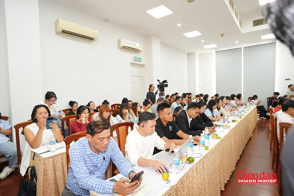 Các đại biểu, doanh nghiệp tham dự Hội thảo.
