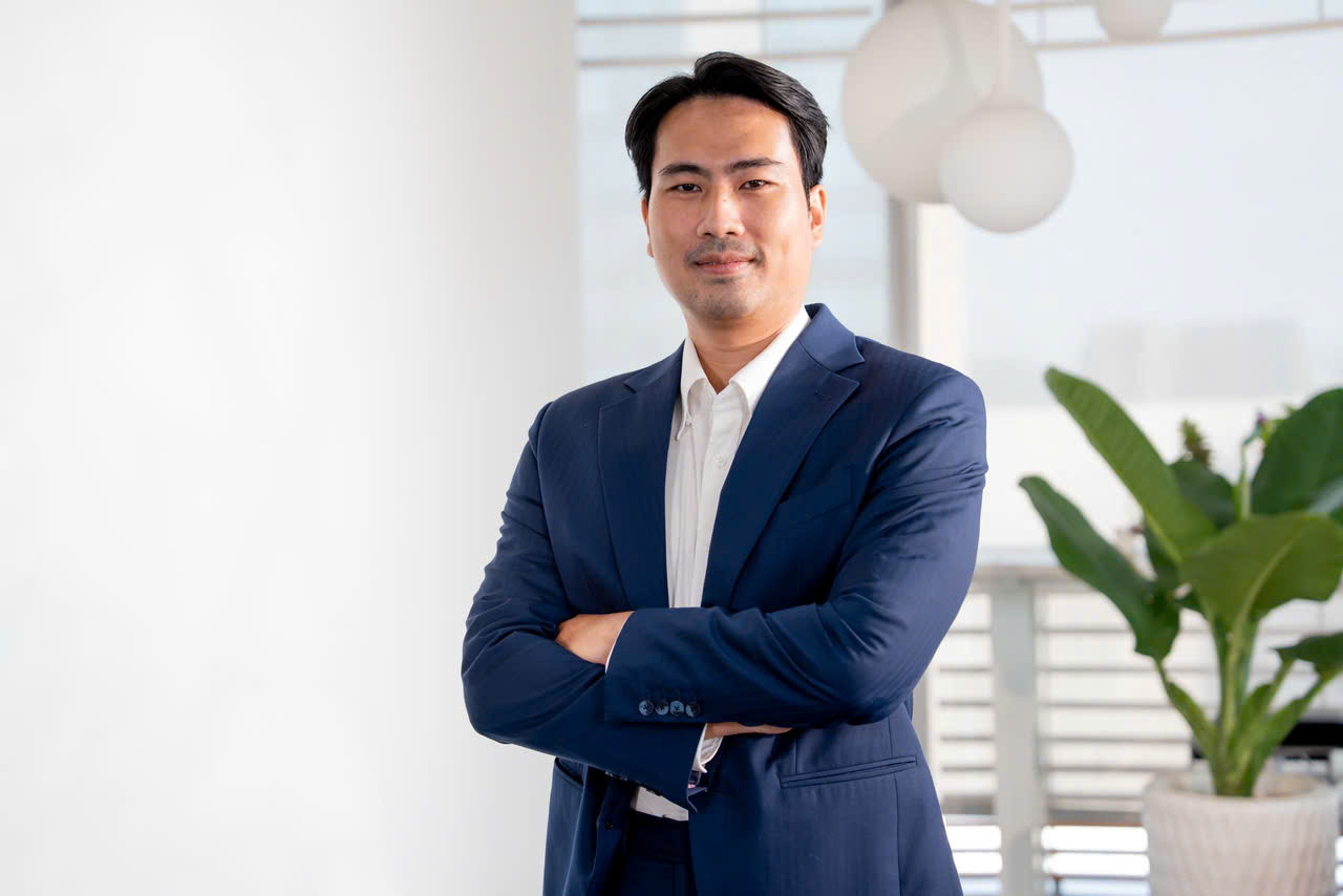 Ông Hoàng Nam