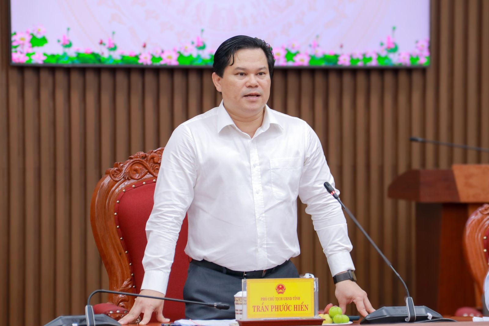 Phó Chủ tịch UBND tỉnh Trần Phước Hiền phát biểu tại buổi làm việc