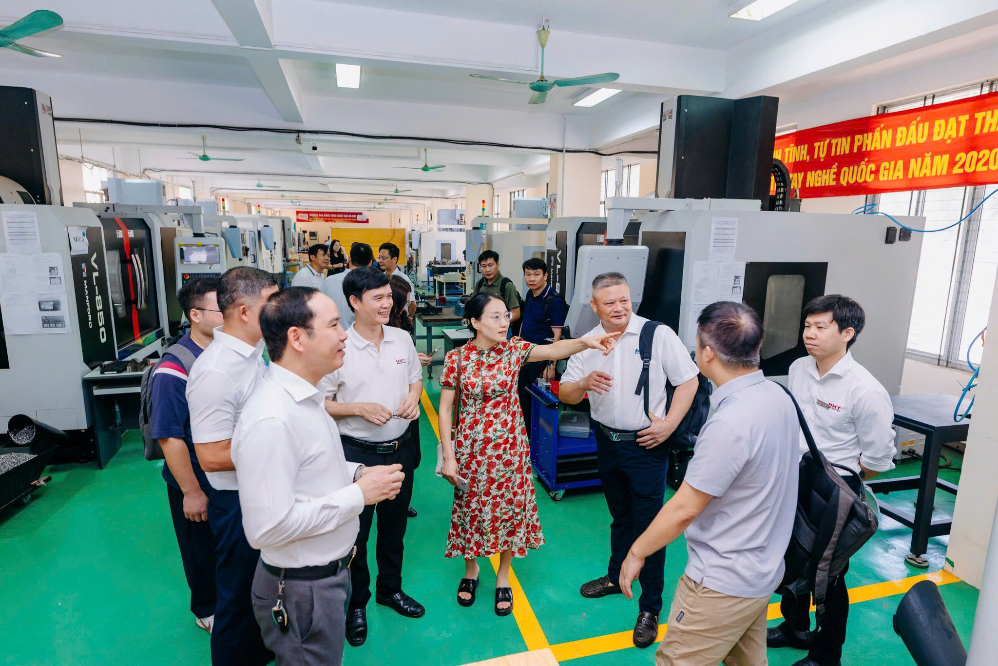 ảnh HHT khai giảng (1)