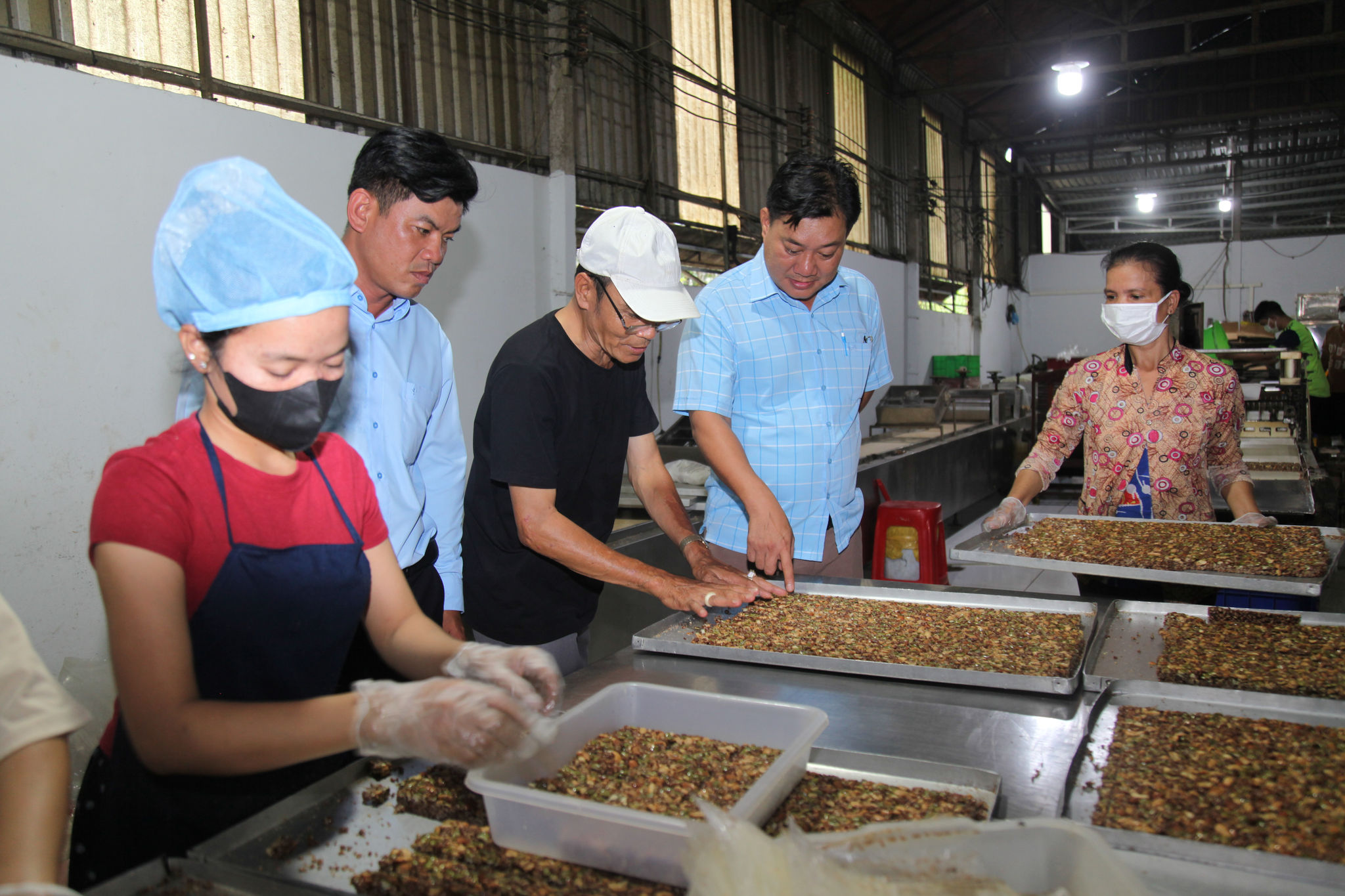 Dây chuyền sản xuất của Phú Xuân Food một trong những doanh nghiệp trên địa bàn Ô Môn