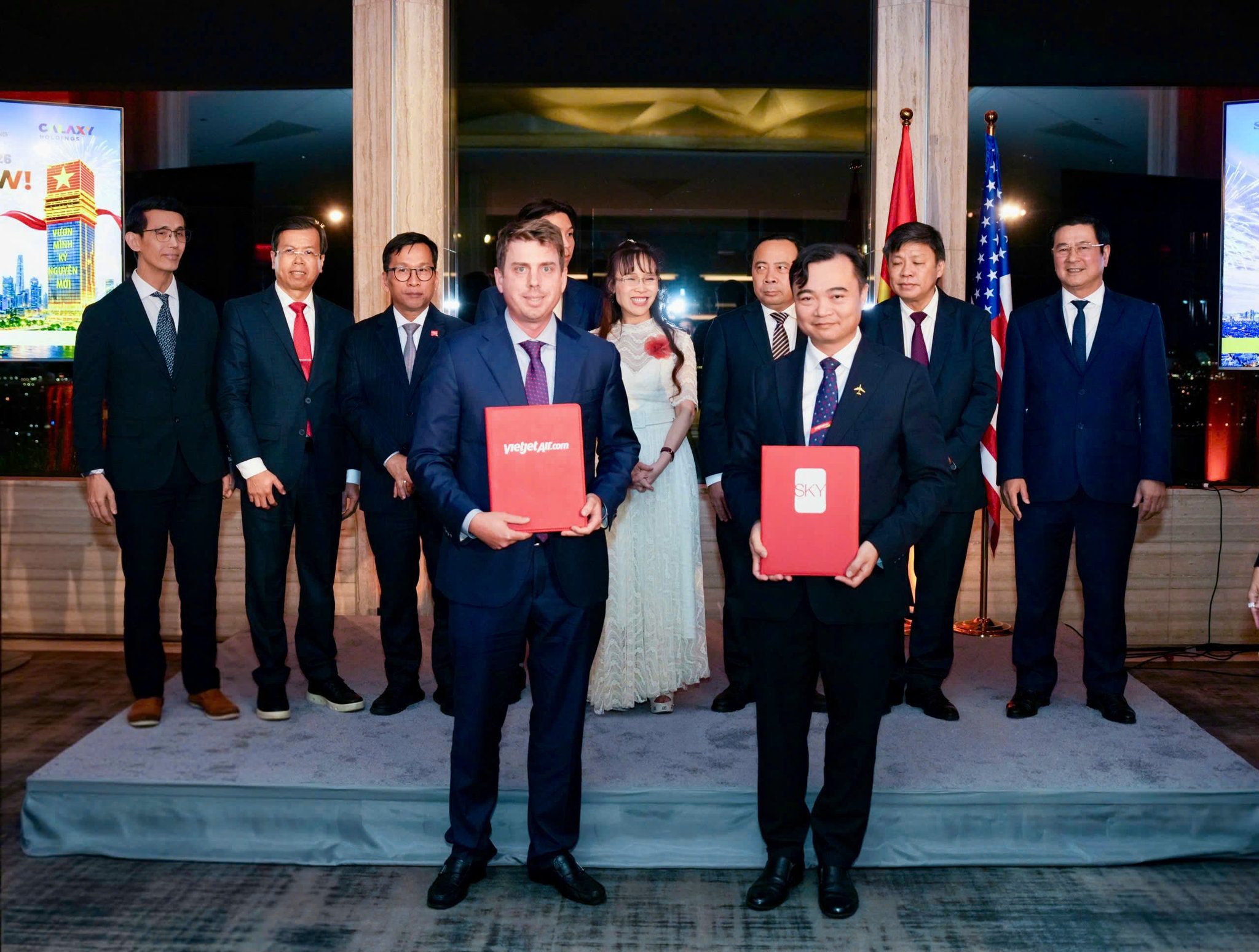 Photo 2 - Vietjet & SKY Leasing