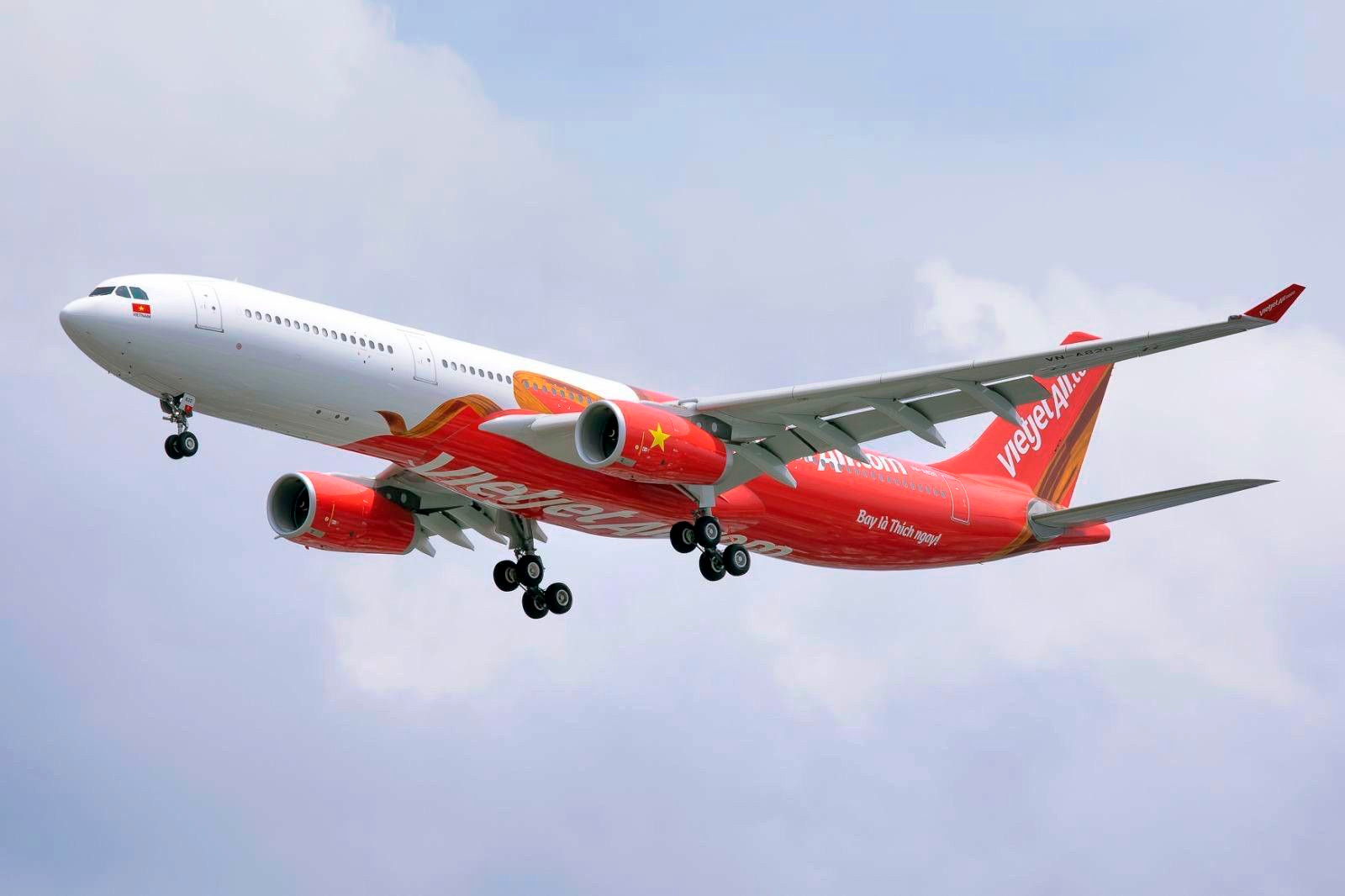 Tau bay Vietjet (2)