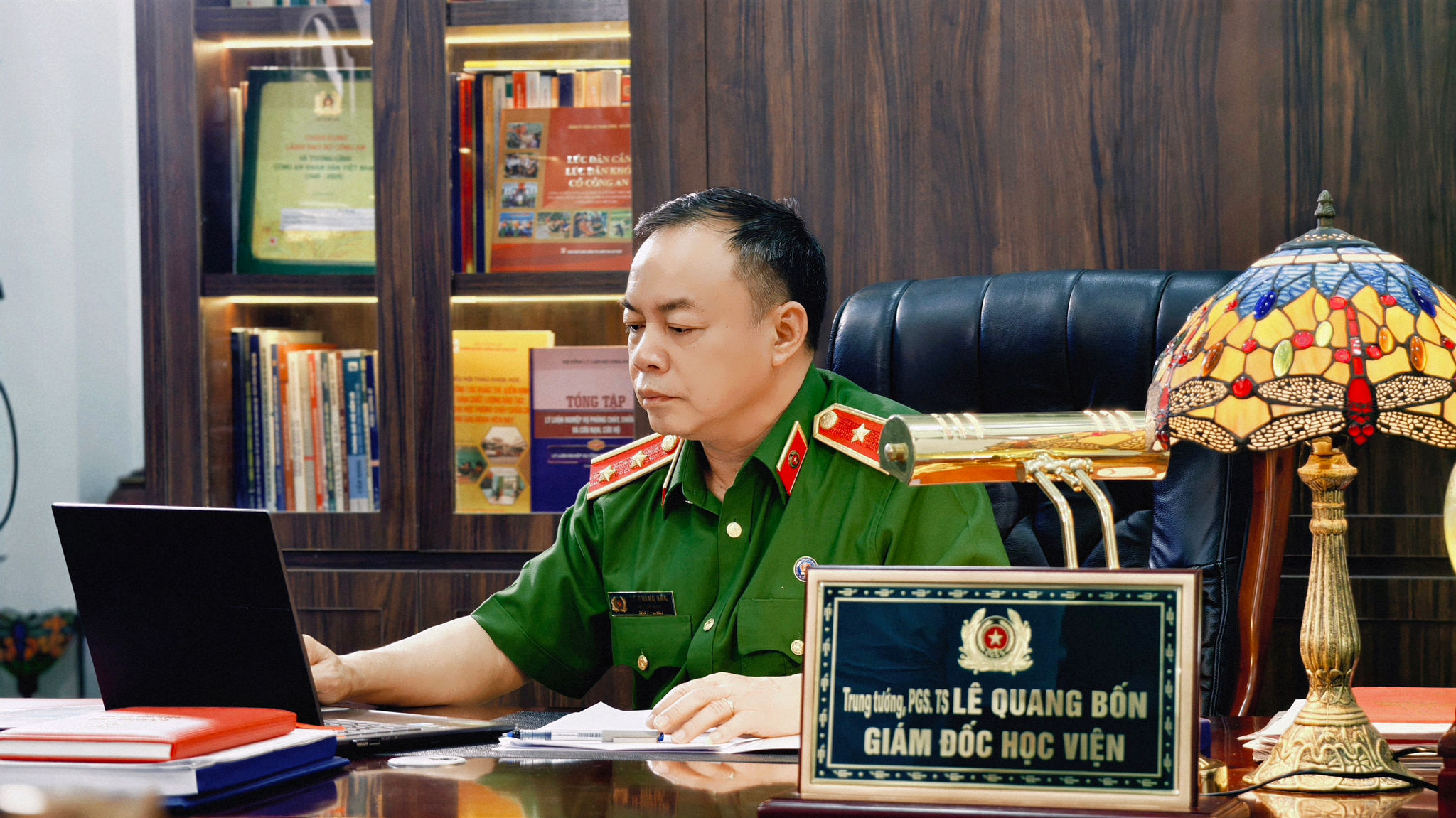 Ảnh 1 Trung tướng, PGS. TS Lê Quang Bốn