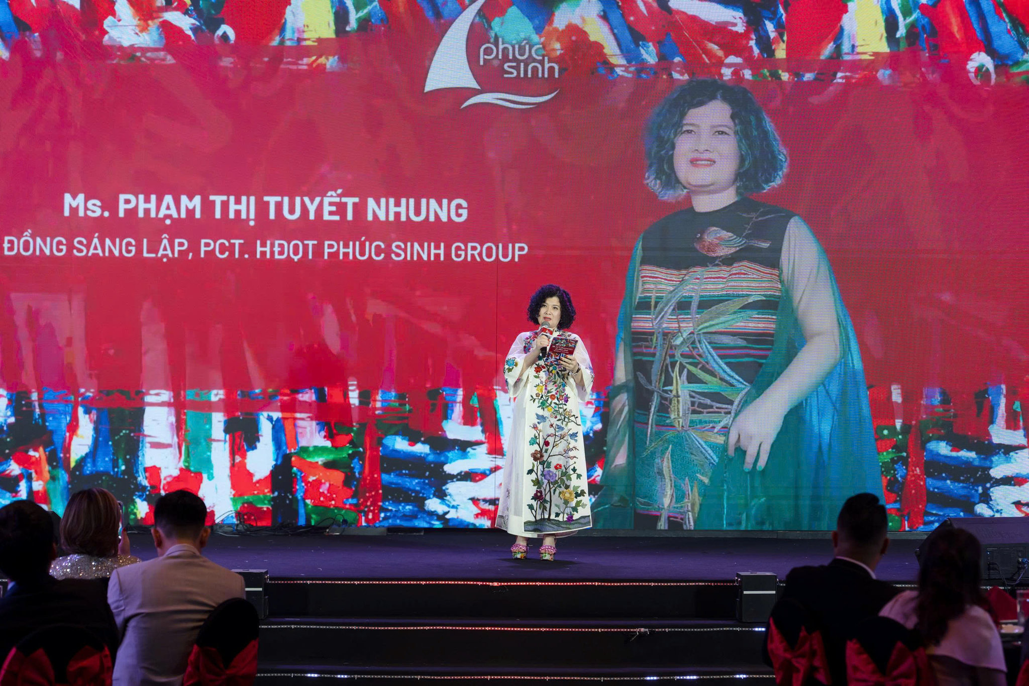Bà Phạm Thị Tuyết Nhung