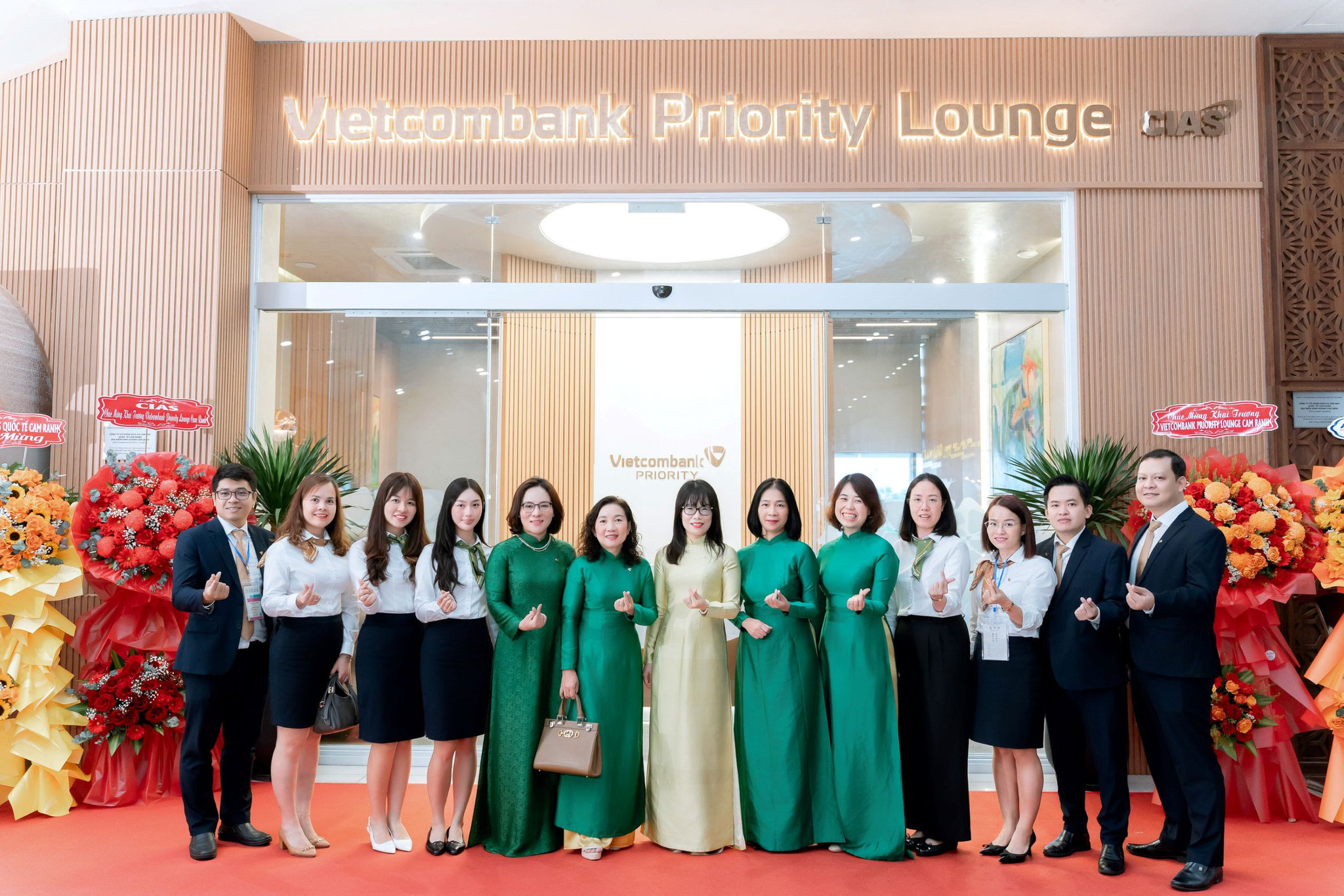 vietcombank.com.vn-media-project-vcb-sites-vcb-tin-tuc-2026-vietcombank-vietcombank_202609-vietcombank_20260921-_20260930_khai-truong-cam-ranh_6.jpg