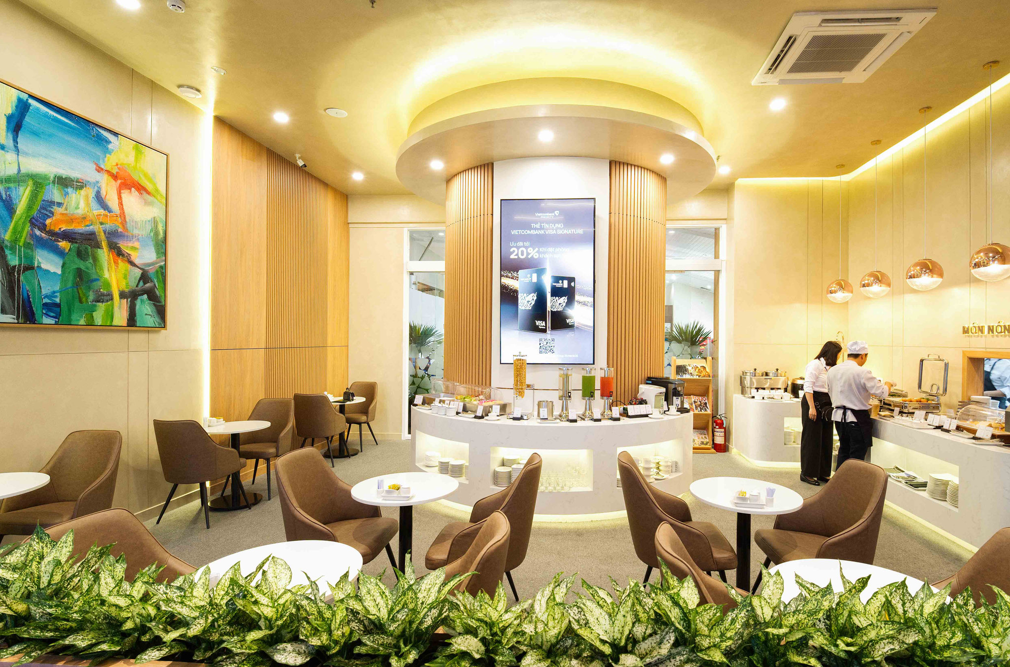 vietcombank.com.vn-media-project-vcb-sites-vcb-tin-tuc-2026-vietcombank-vietcombank_202609-vietcombank_20260921-_khai-truong-vietcombank-priority-lounge-cam-ranh-2-.jpg
