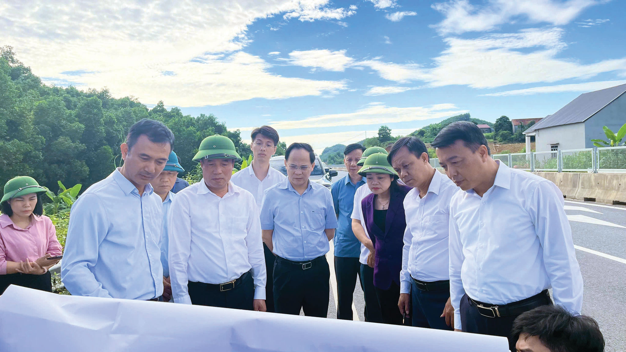 cover Lãnh đạo UBND tỉnh Thái Nguyên - Khảo sát đường hầm Tam đảo và dự án Chè trên địa bàn xã Quân Chu, ngày 6-10-2026
