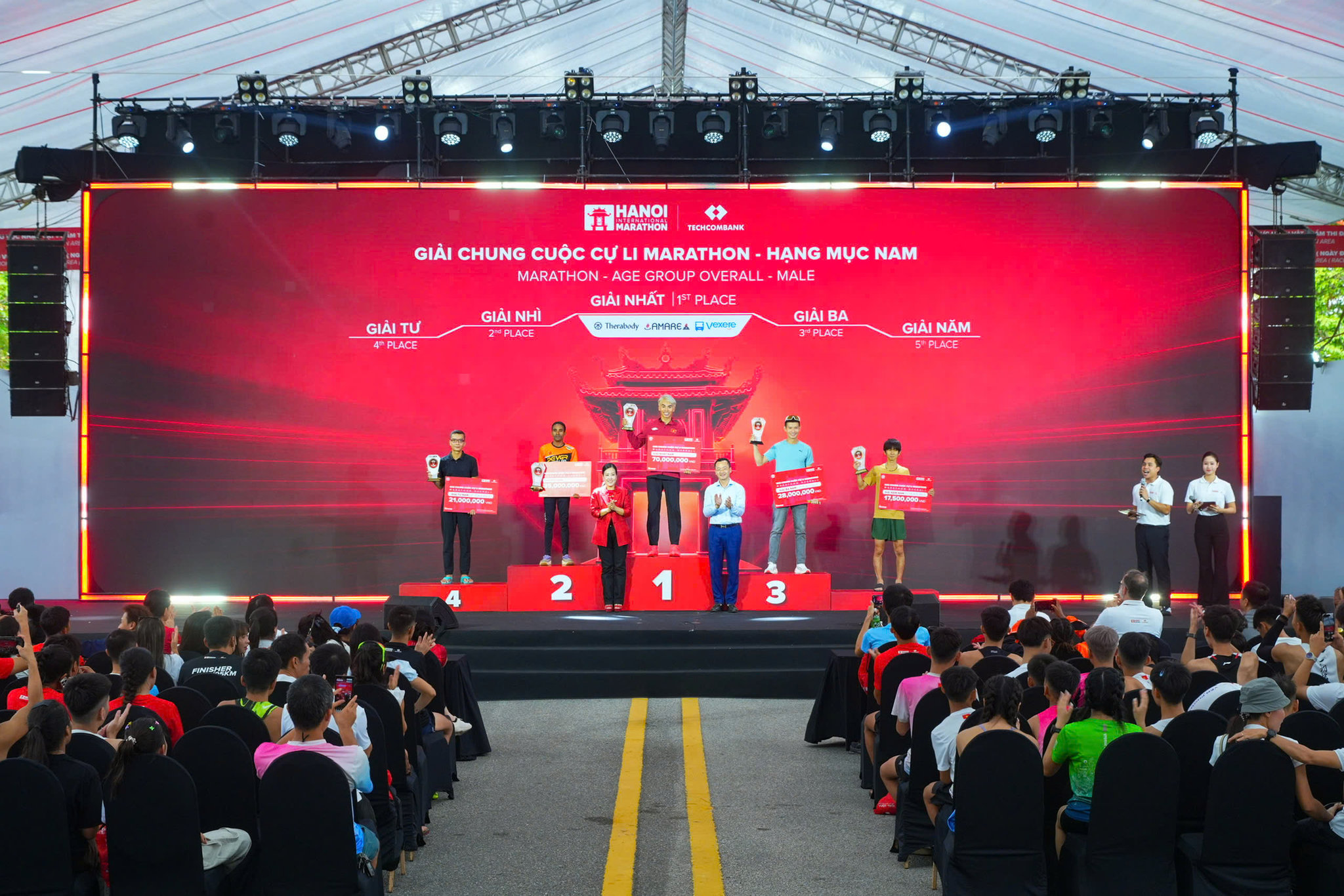 Trao giải Marathon - Nam (1)