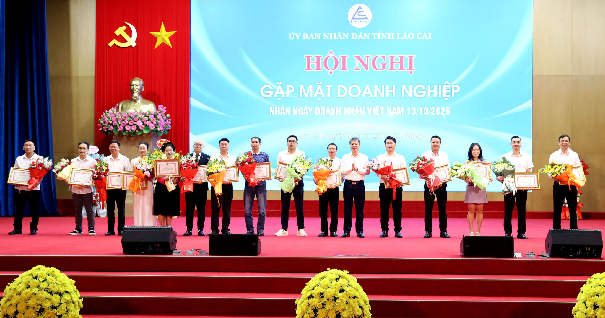 4y3a5585khenthuong2.jpg
