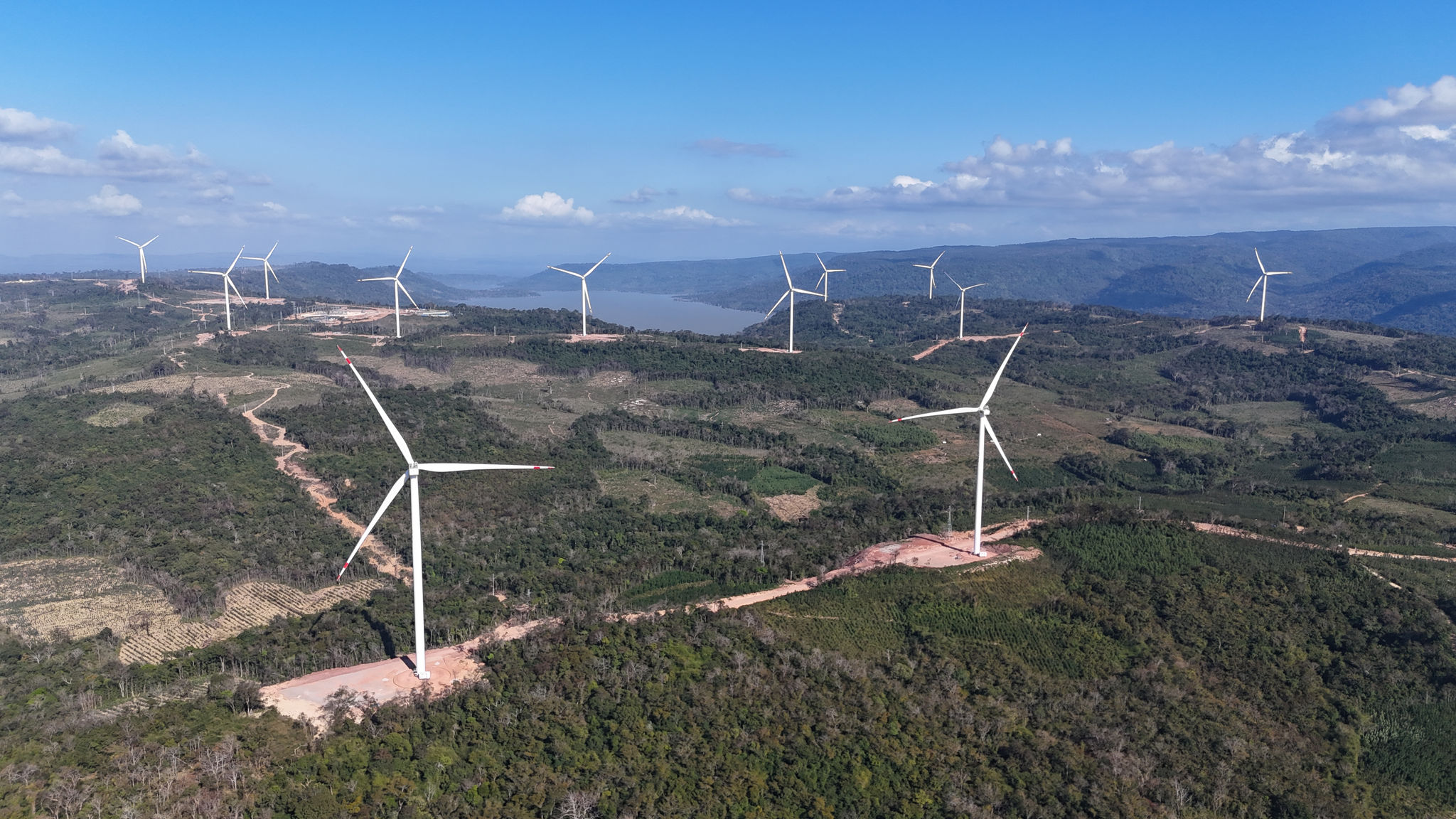 Ảnh 2_Nhà máy điện gió Savan 1 với công suất 495 MW là dự án năng lượng tái tạo đầu tiên của T&T Group trên đất bạn Lào