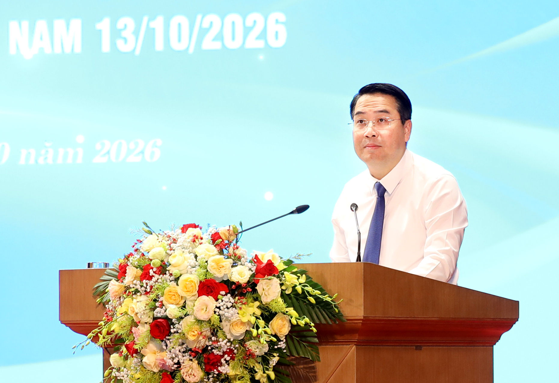 Đồng chí Nguyễn Tuấn Anh - Phó Bí thư Tỉnh ủy, Chủ tịch UBND tỉnh phát biểu tại Hội nghị