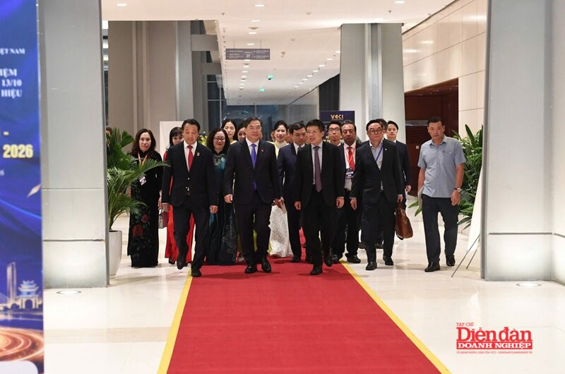 trao-cup-doanh-nhan-11.10.2.jpg