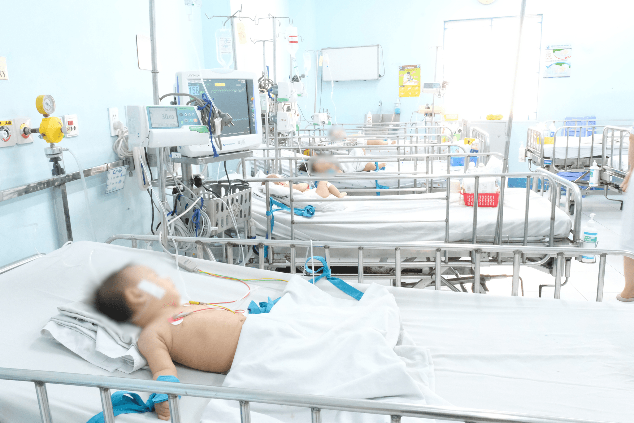 Thanh Nien-ICU4