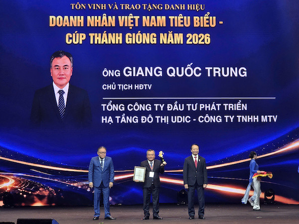 ông Giang Quoocs Trung đã được ghi nhận khi vinh dự nhận danh hiệu “Doanh nhân Việt Nam tiêu biểu - Cúp Thánh Gióng” năm 2026.