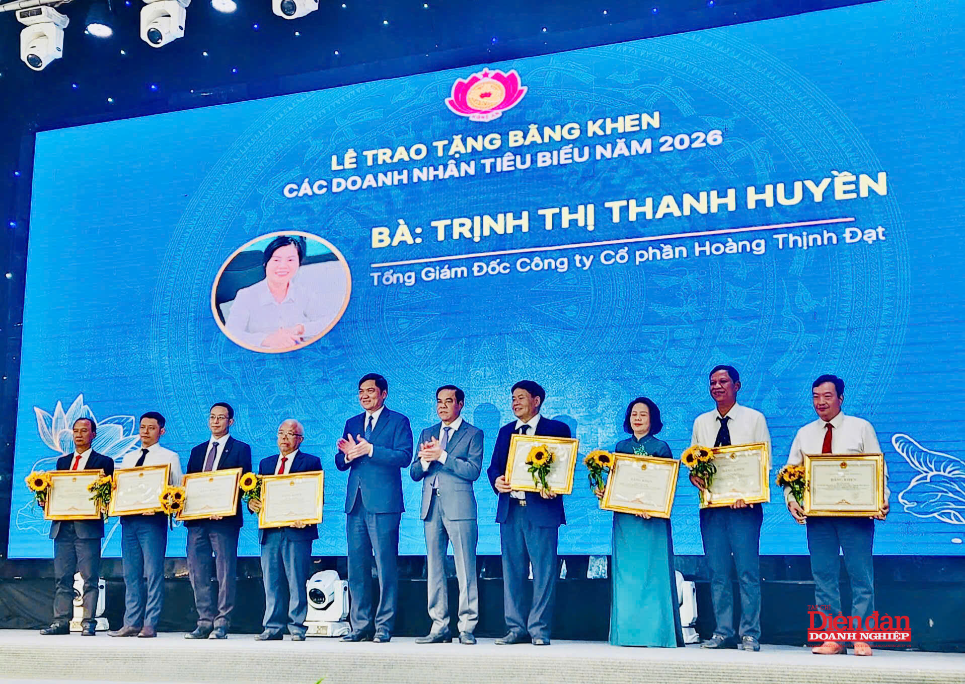 Phó Bí thư Thường trực Tỉnh ủy kiêm Chủ tịch Hội đồng nhân dân (HĐND) tỉnh Nghệ An
