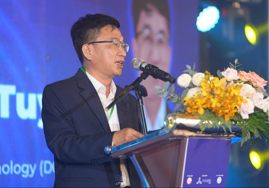 Ông Tuyên