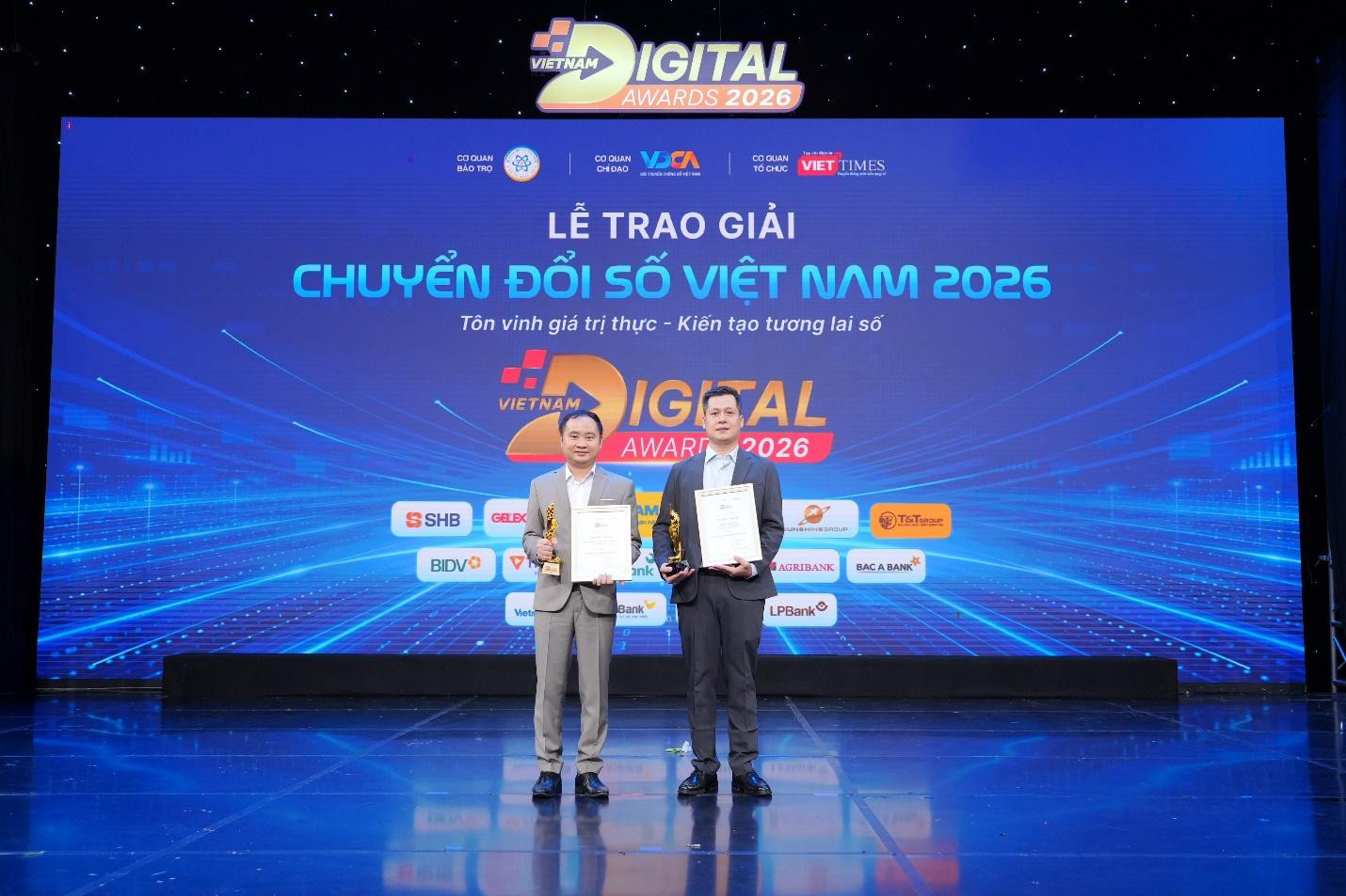 anh chua co ct