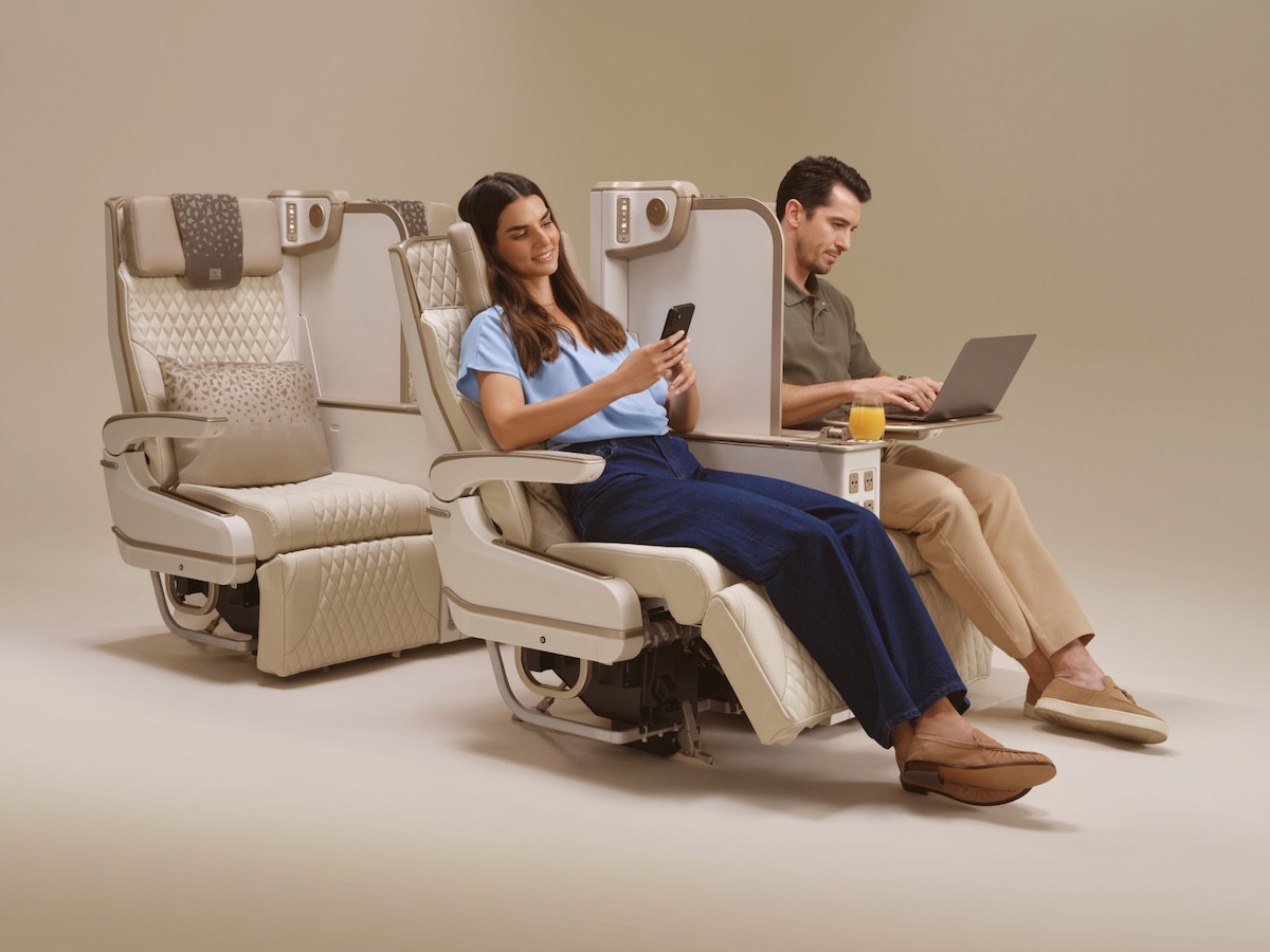 1920_introducing-emirates039-worldrsquos-first-electric-premium-economy-seat-with-full-height-privacy-screen-passengers.jpg