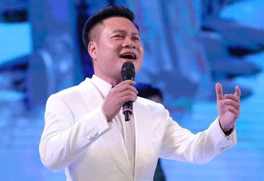 NSƯT Hoàng Tùng
