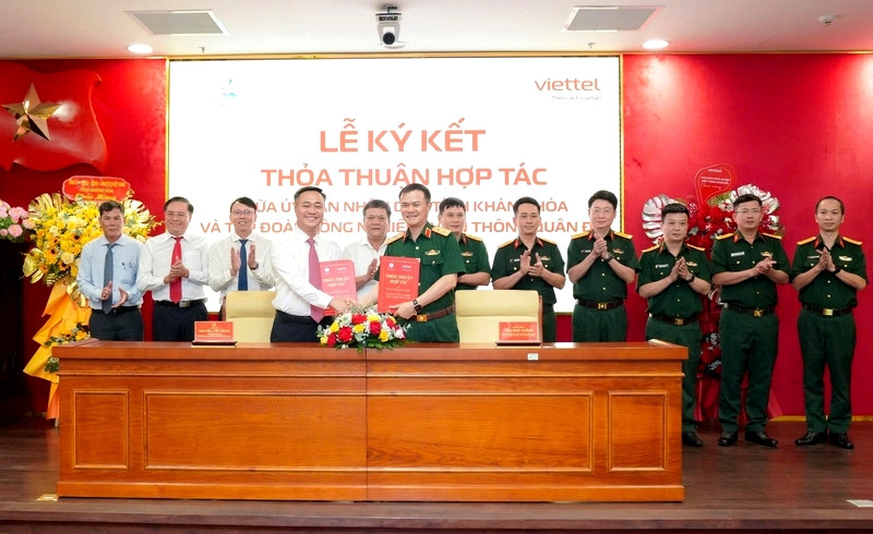 Khánh Hòa ký kết thỏa thuận hợp tác với Tập đoàn Viettel thúc đẩy phát triển khoa học, công nghệ, đổi mới sáng tạo và chuyển đổi số