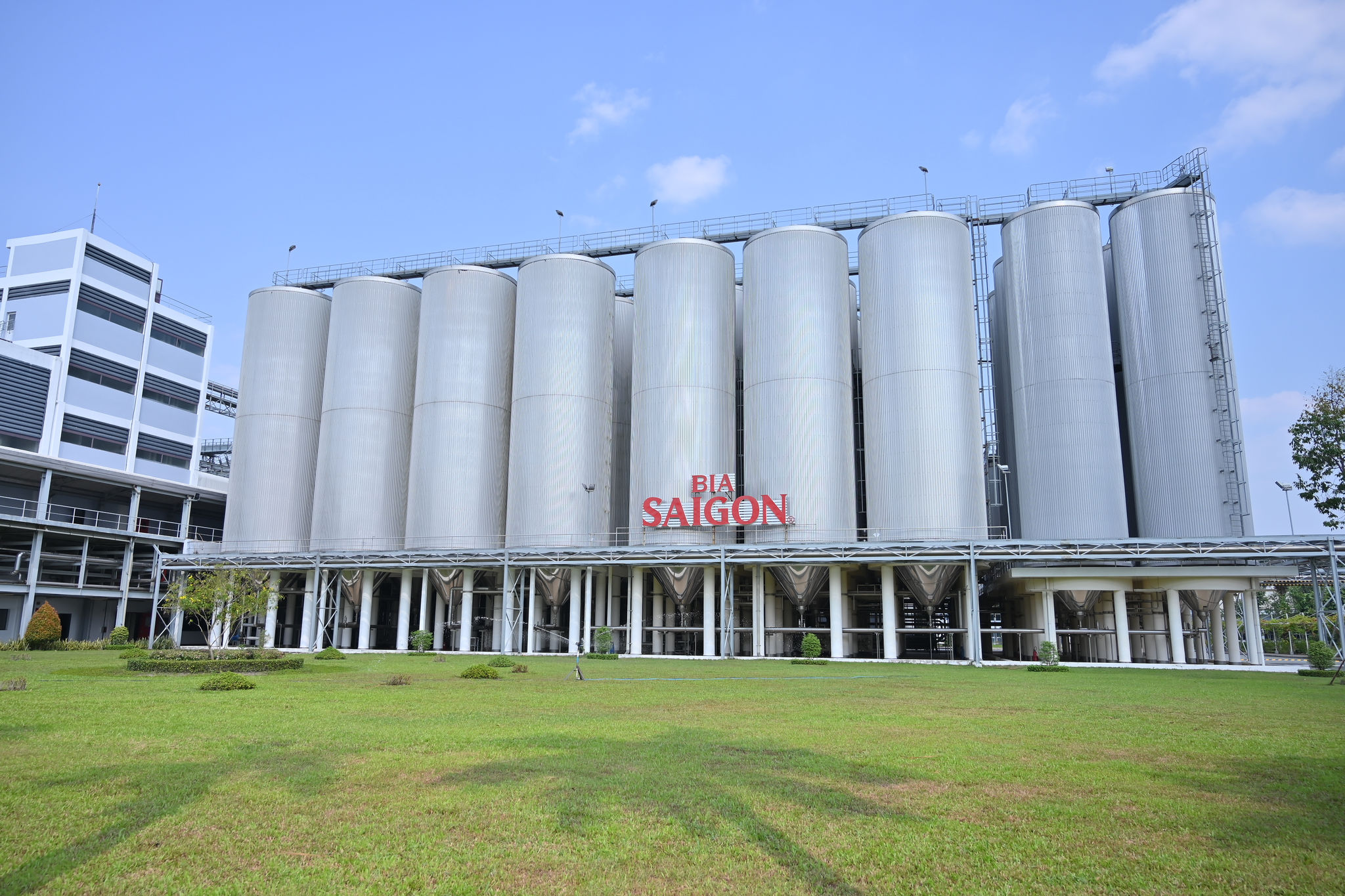 Nhà máy Nhà máy Bia Saigon tại Củ Chi, một trong 26 nhà máy của SABECO đang vận hành tại nhiều tỉnh thành khắp Việt Nam. Ảnh: SABECO