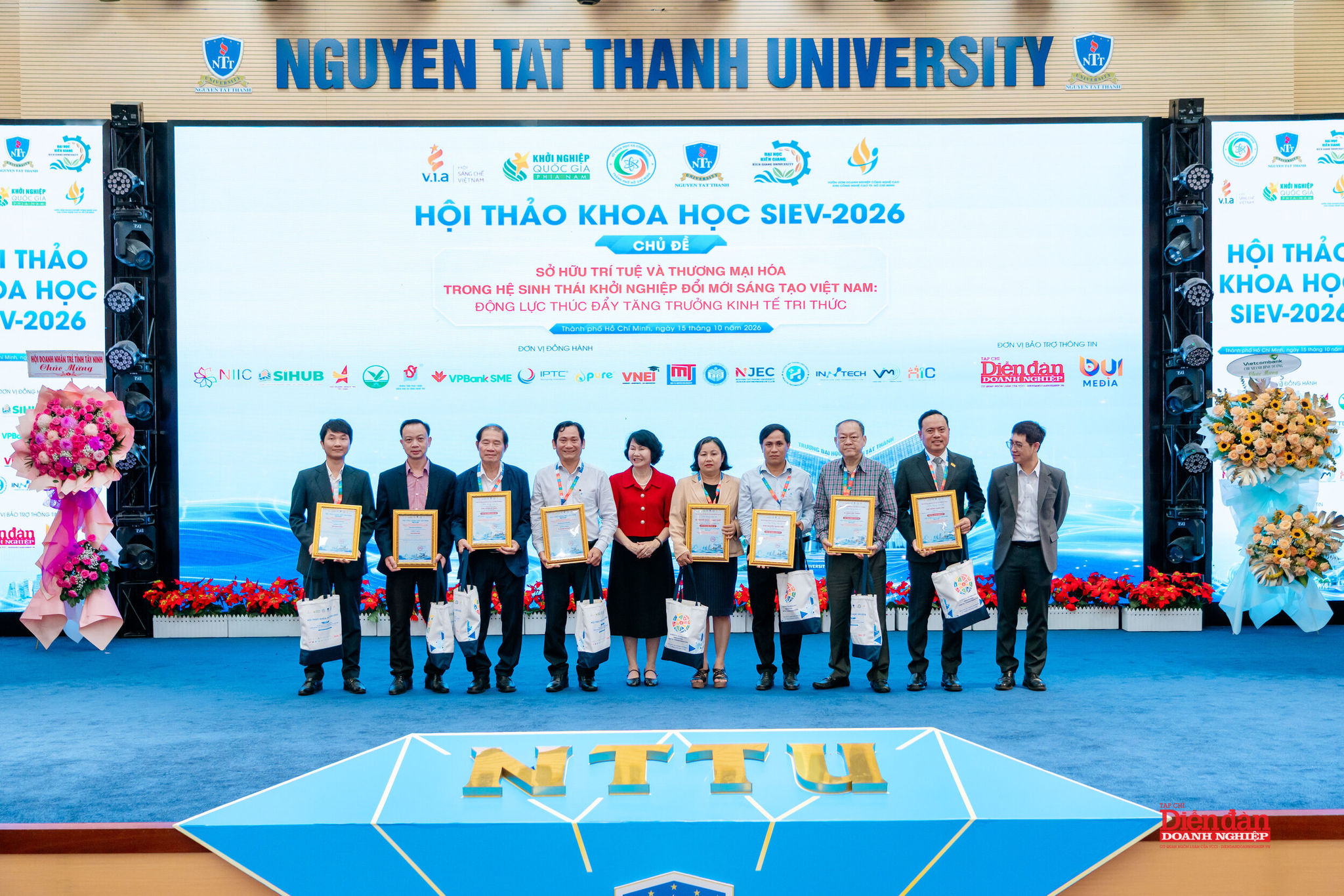 báo cao viên