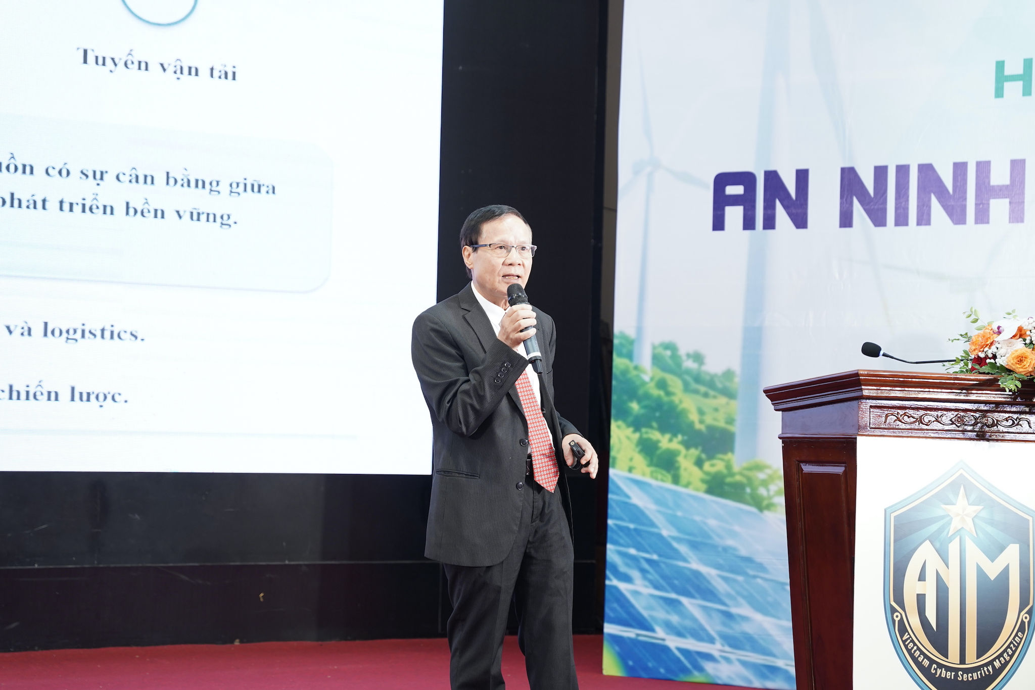 TS. Nguyễn Huy Hoạch Thường trực Hội đồng Khoa học và Biên tập của Hiệp hội Năng lượng Việt Nam (VEA)