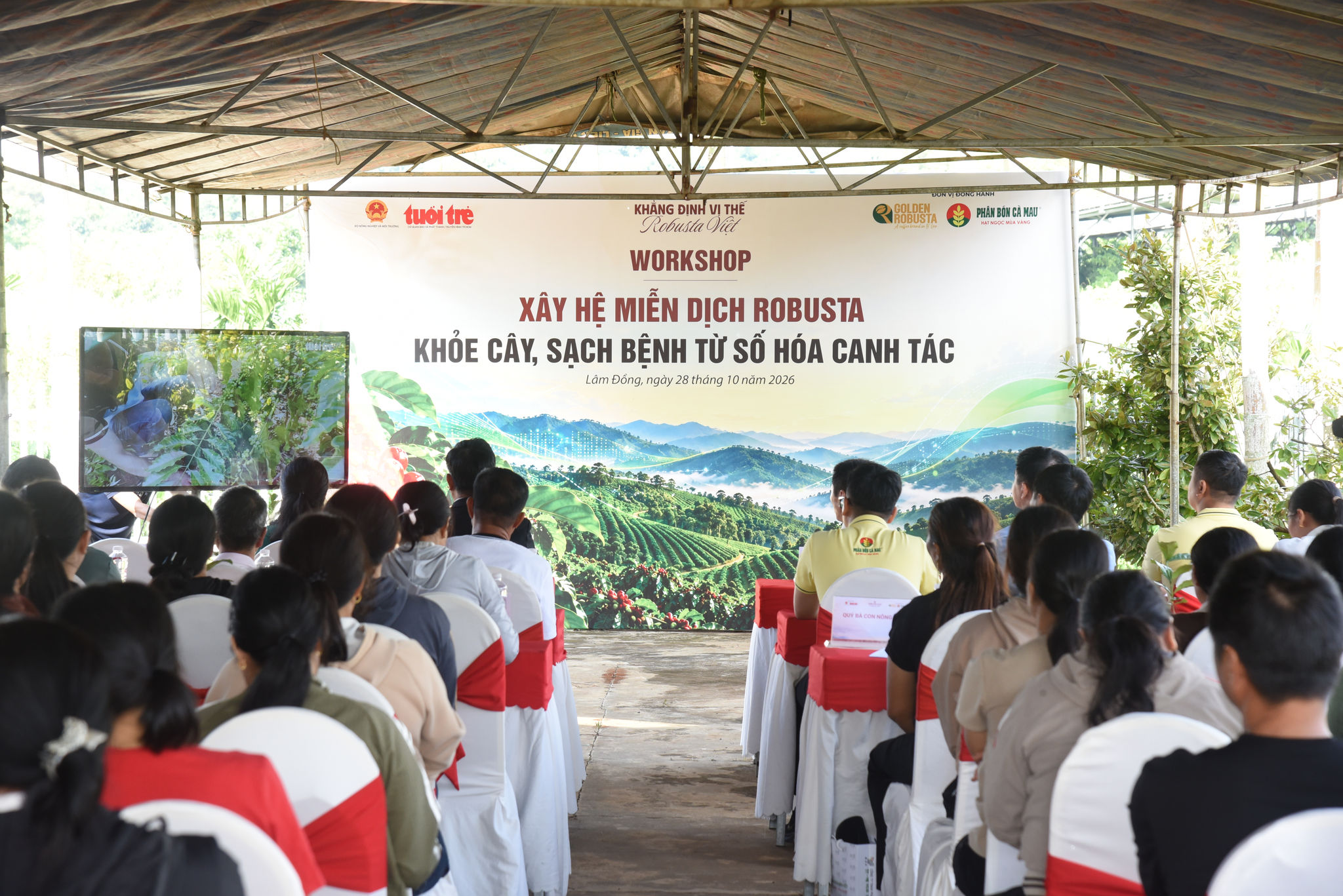 Workshop thu hút nhiều nông hộ địa phương tham gia tại Đắk Mil, tỉnh Lâm Đồng
