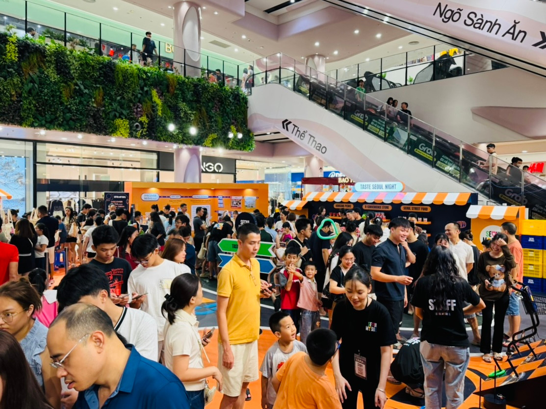 Gian hàng quảng bá du lịch Seoul tại SEOUL NIGHT MARKET