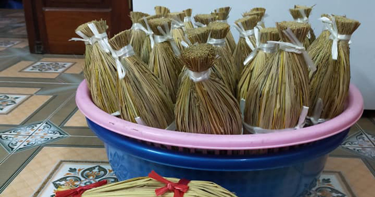 CẢM XÚC XUÂN: Tết về nhớ vị nem rơm