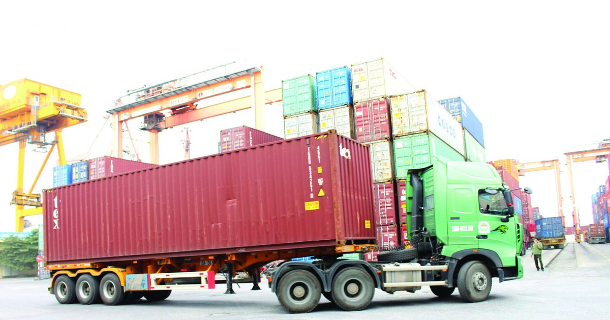 Hub trung chuyển - “cứu tinh” container rỗng?